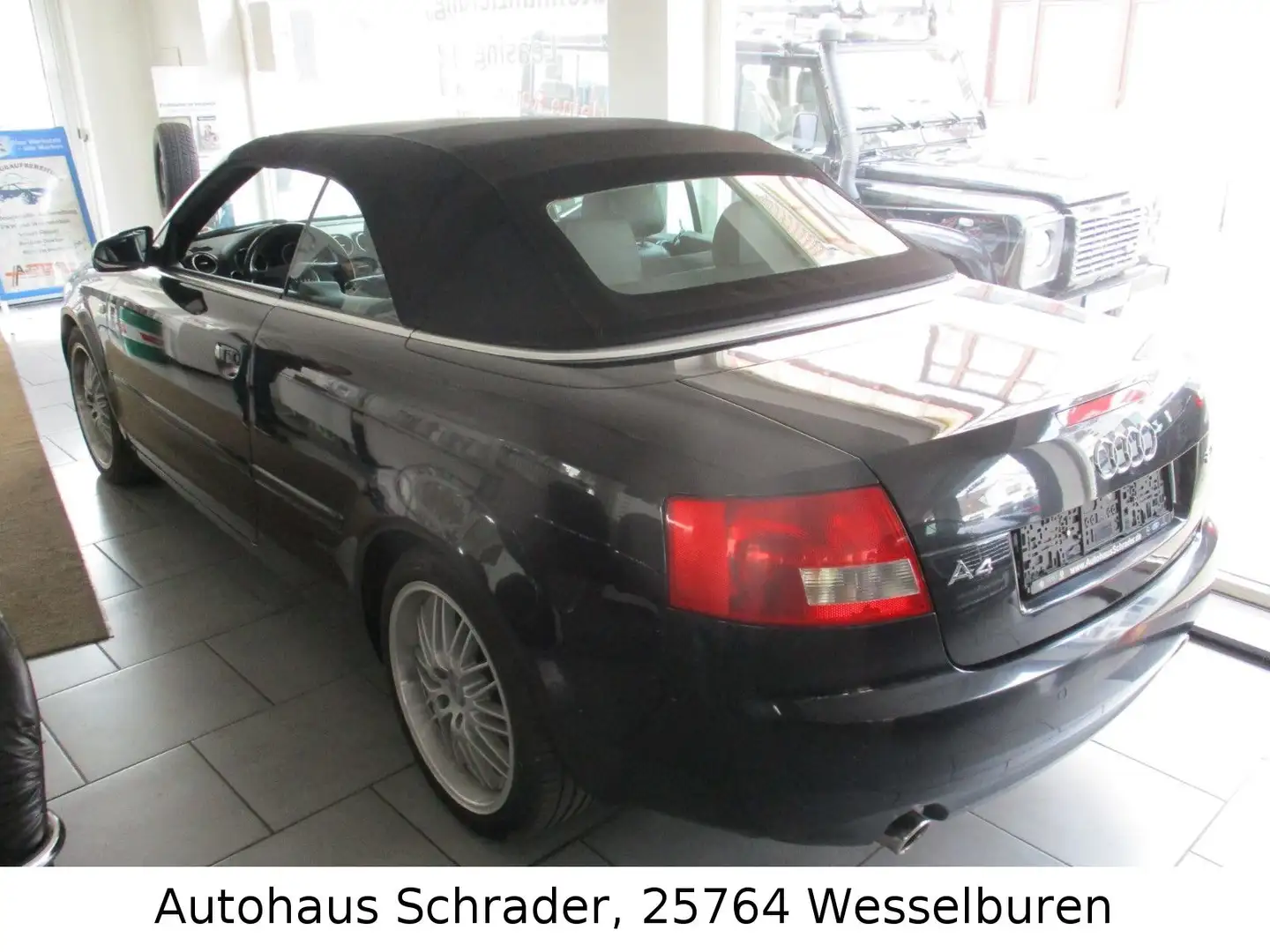 Audi A4 Cabriolet 2.4 V6 30V -LEDER-XENON-PDC-ALU Schwarz - 2