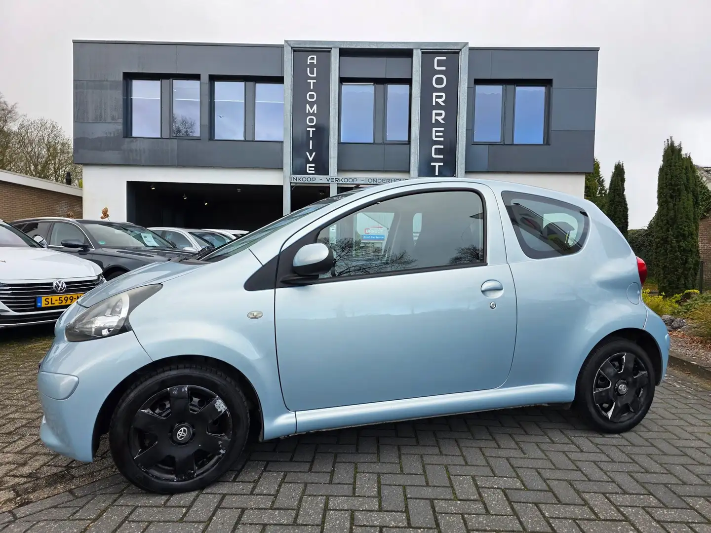 Toyota Aygo 1.0-12V Blau - 1