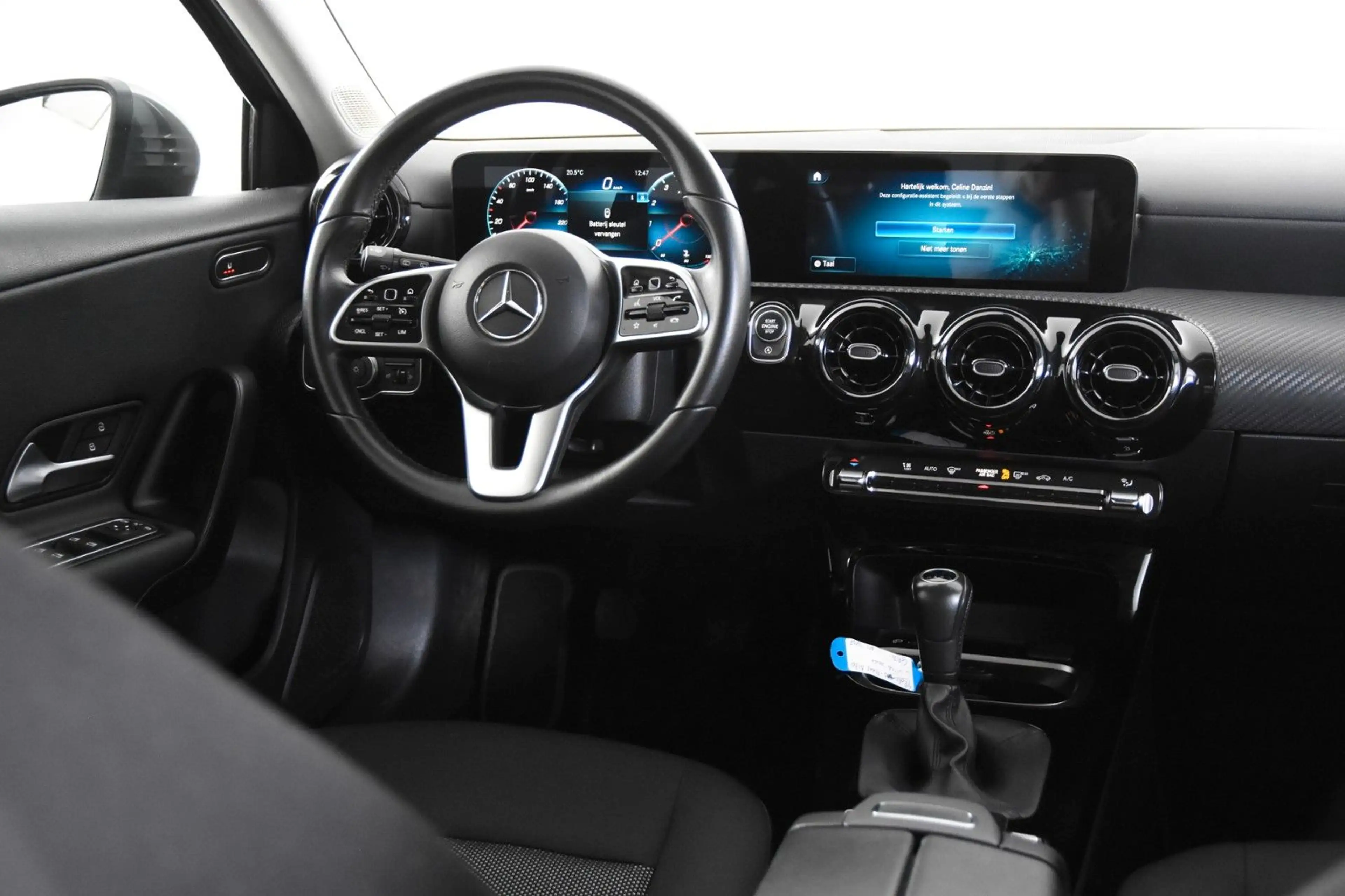 Mercedes-Benz A 180 *1.Hand*Navi*SHZ*Kamera* — photo 9