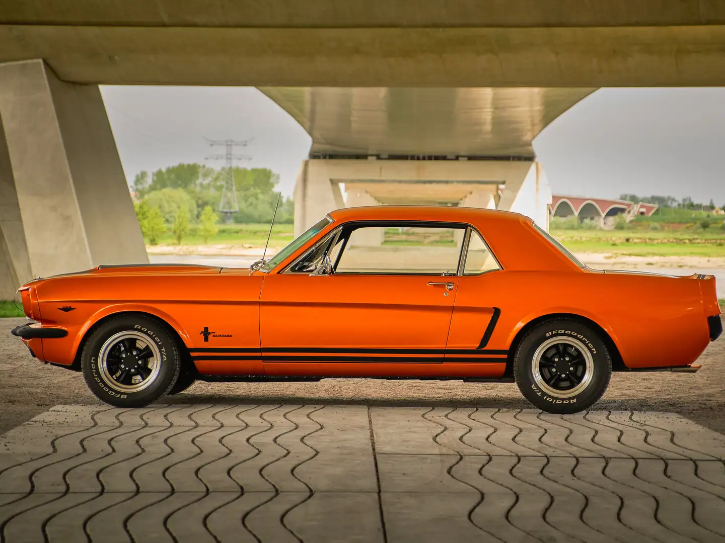 Ford Mustang Mustang Coupe V8 1965 Oranje - 1