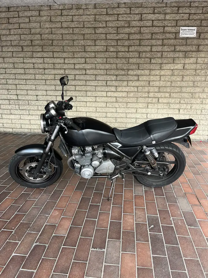 Kawasaki Zephyr 550