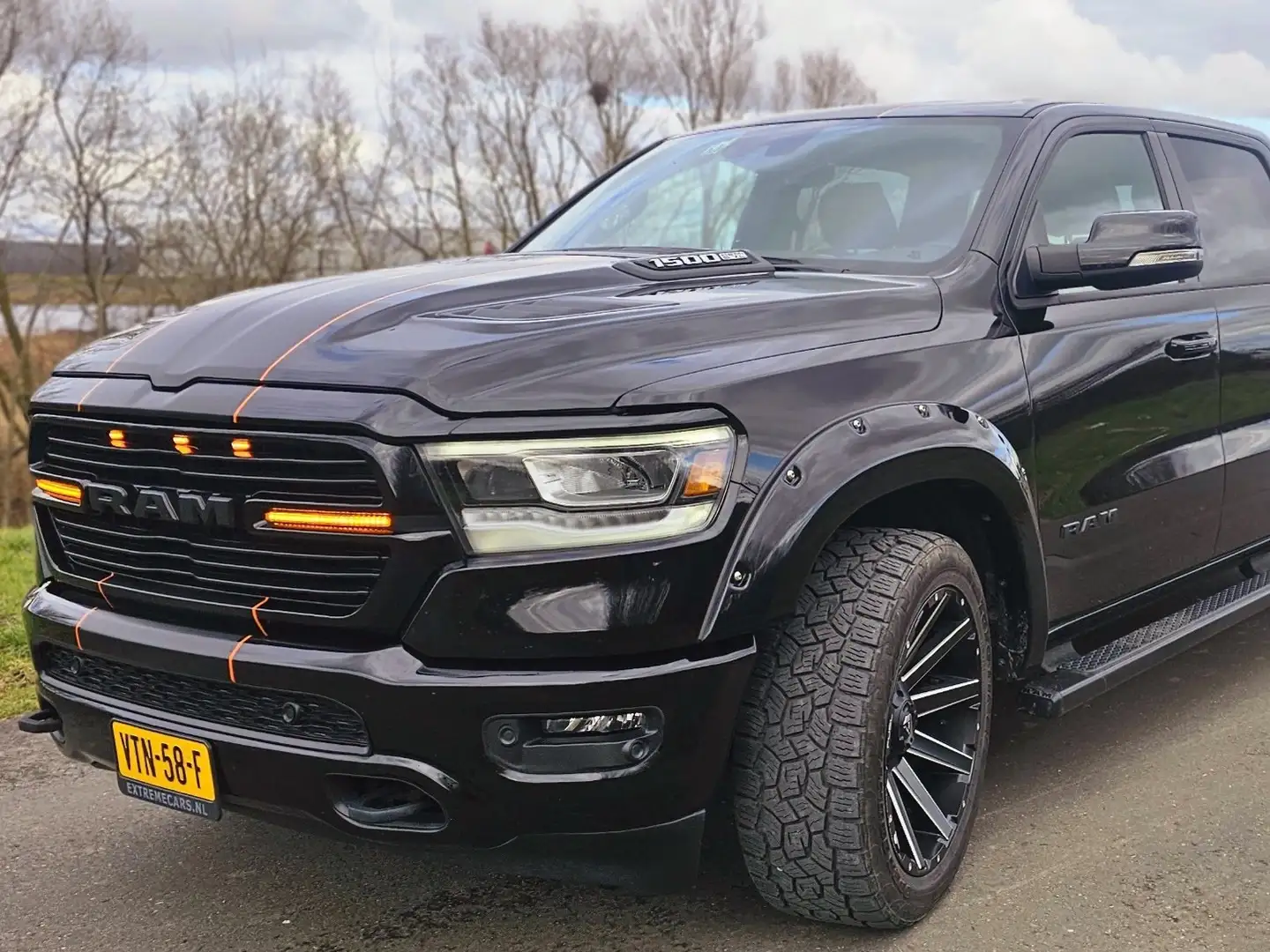 Dodge RAM HELE DIKKE 5.7 V8  Laramie sport  BESTE KOOP! Černá - 1