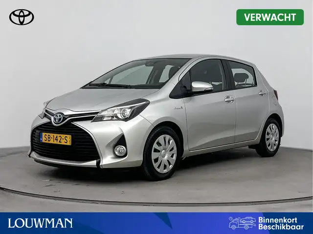 Toyota Yaris 1.5 Hybrid Lease Limited Bi-Tone | Navigatie | Par