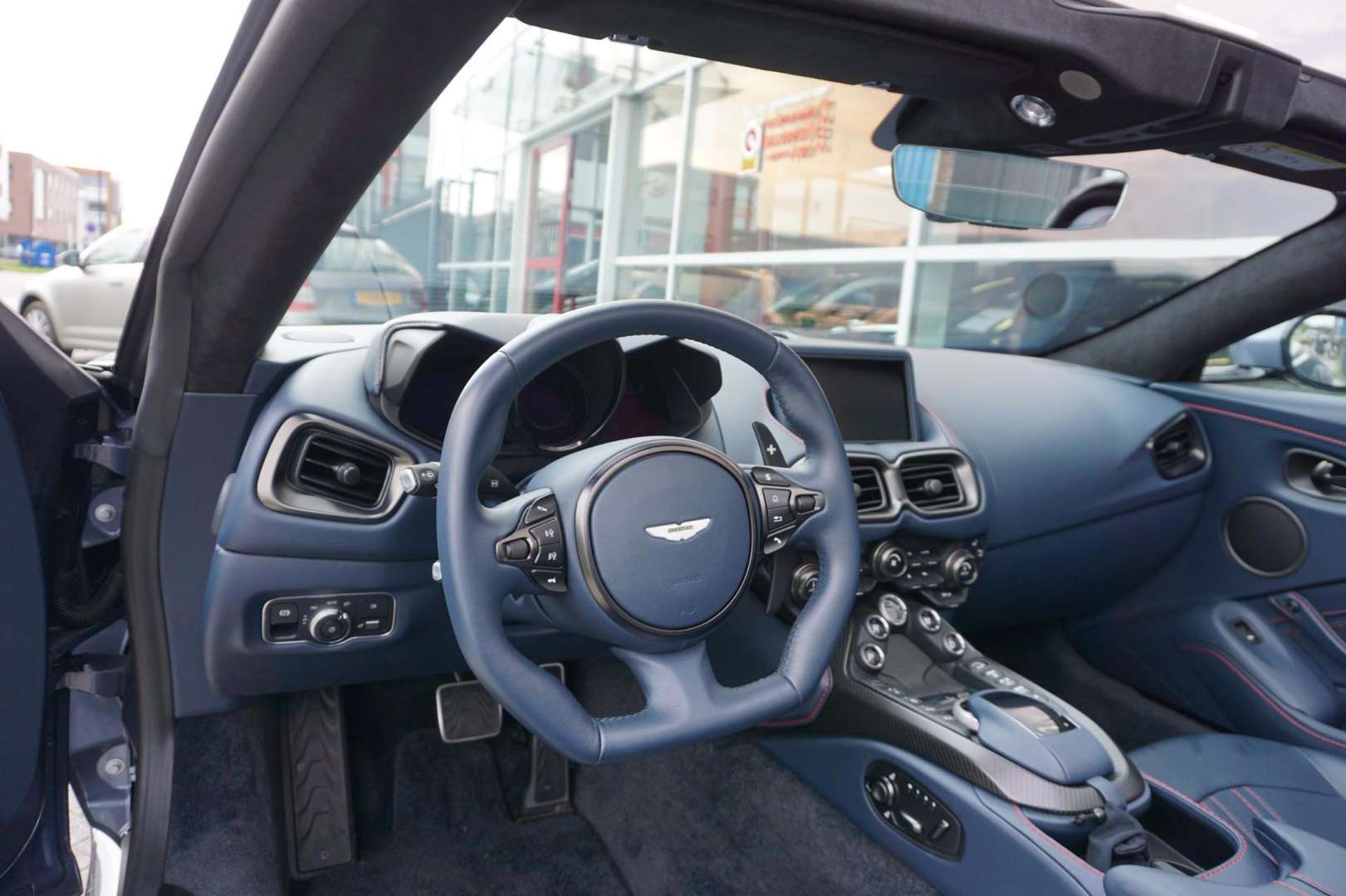 Aston Martin Vantage Roadster 4.0 V8 Concours -  - Joinsteer - #4