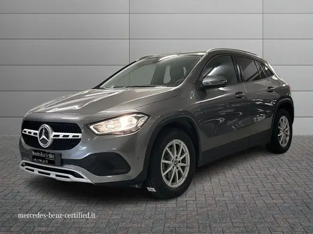 Mercedes-Benz GLA 180 Automatic Business Extra