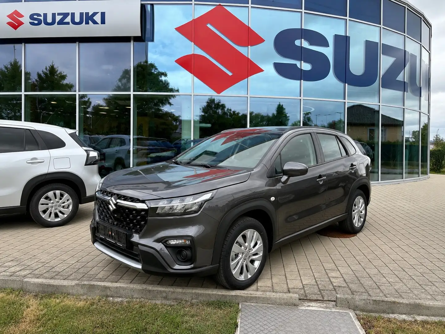 Suzuki S-Cross 1.4 GL Hybrid clear Grau - 1