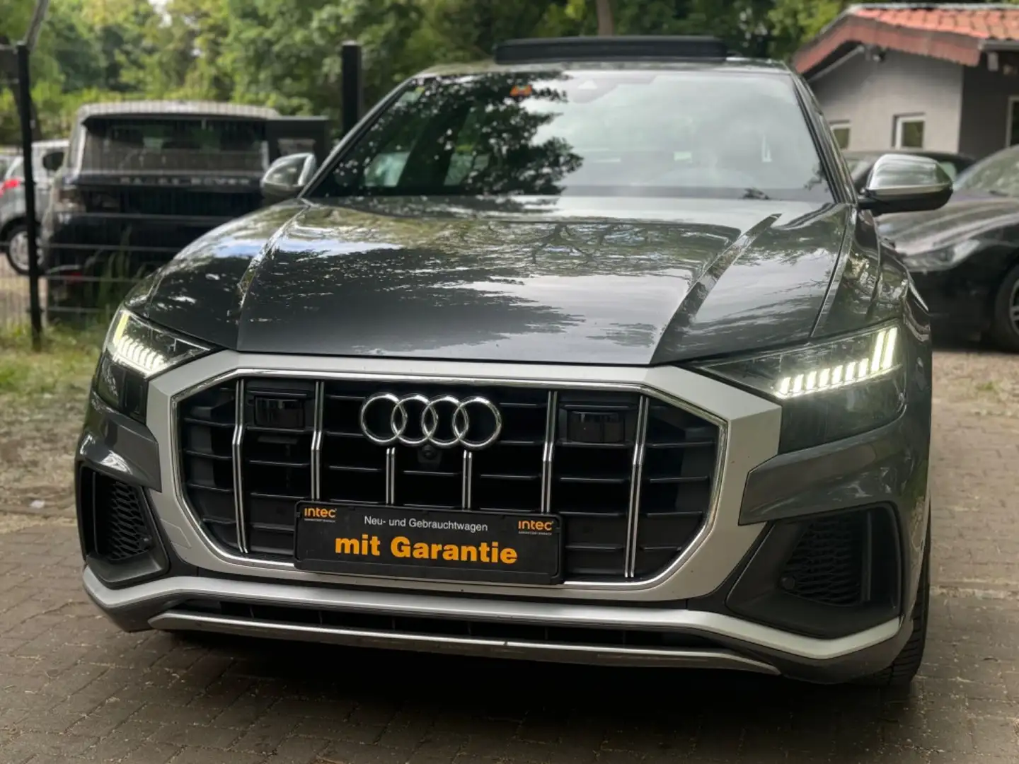 Audi SQ8 TFSI quattro Matrix,Panorama,Keyless,360° Grau - 1