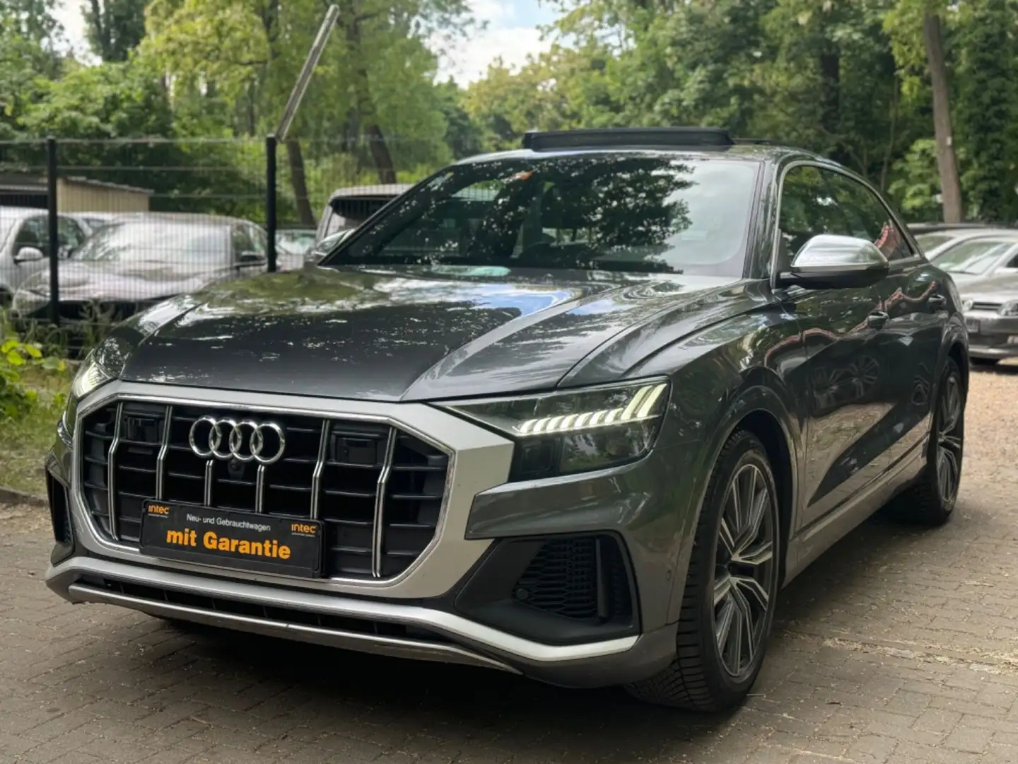 Audi SQ8 TFSI quattro Matrix,Panorama,Keyless,360° Grau - 2