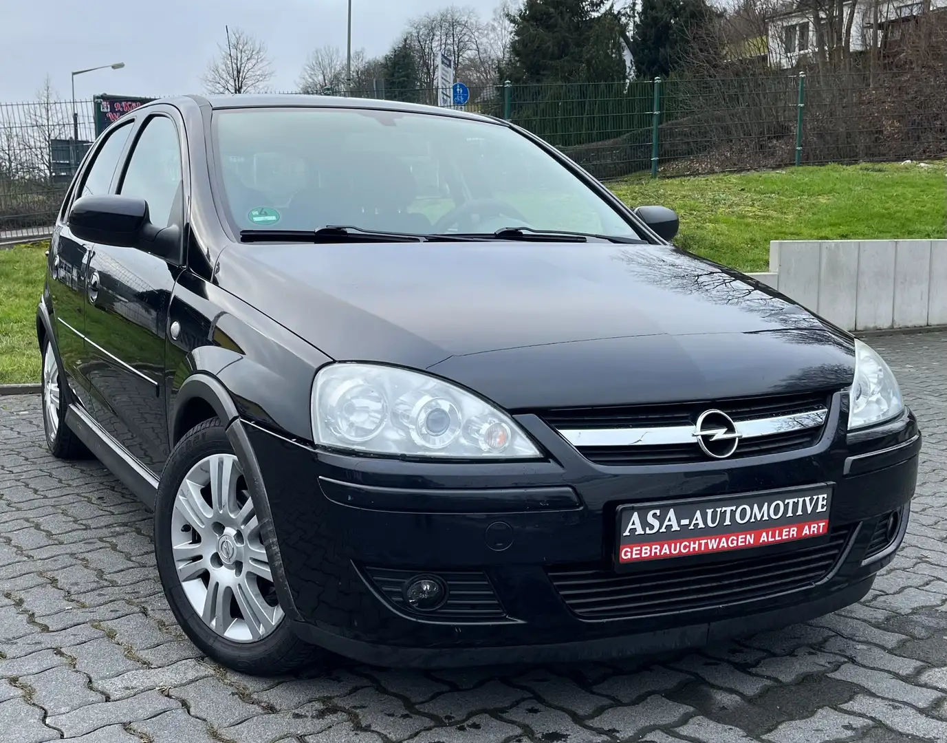 Opel Corsa 1.2 Twinport KLIMA 8 Fach bereift Zwart - 2