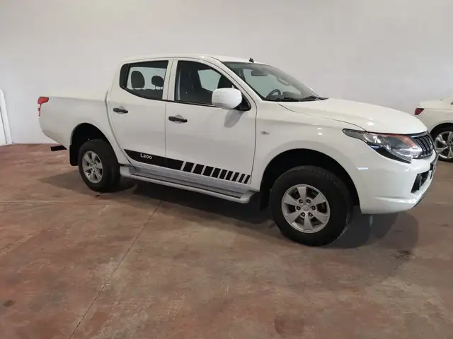 Mitsubishi L200 2.5DI-D Double Cab M-PRO