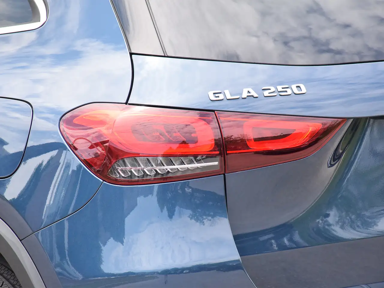 Mercedes-Benz GLA fotografie Mercedes-Benz GLA
