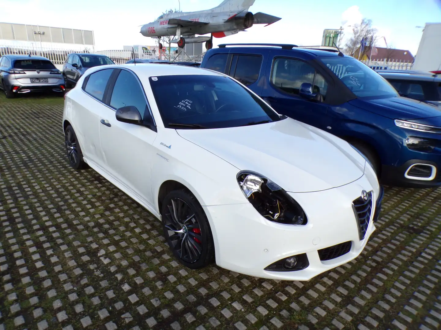 Alfa Romeo Giulietta Turismo Weiß - 2