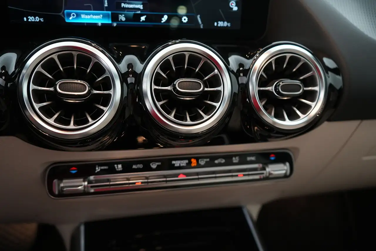 Mercedes-Benz GLA Class 200dA Business Solution Luxury Plus LEDER/CU, миниатюра 27