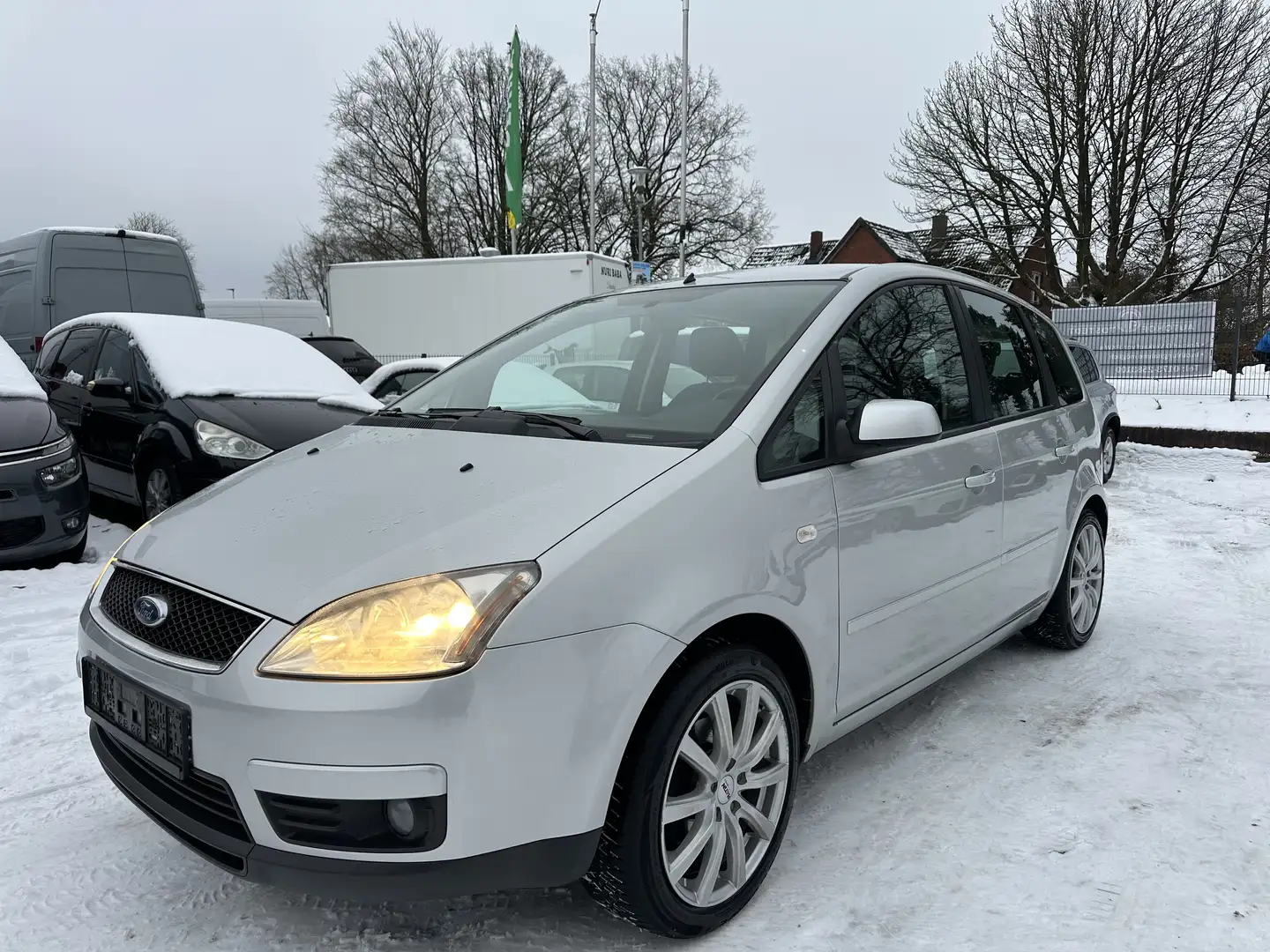 Ford Focus C-Max Trend*AHK*Allwettereifen*DAB+Radio*TÜV Neu Silber - 1