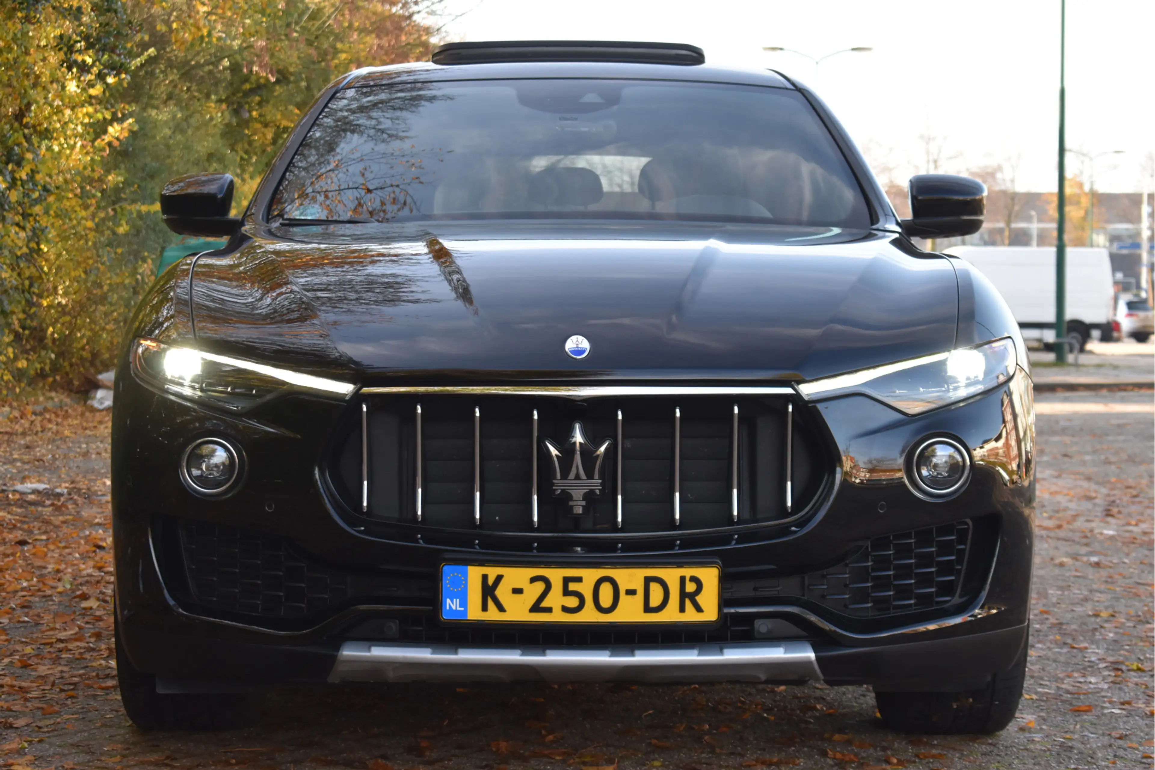 Maserati Levante 3.0 V6 AWD GranLusso,PANORAMADAK , BOEKJES,NAP EN — photo 4