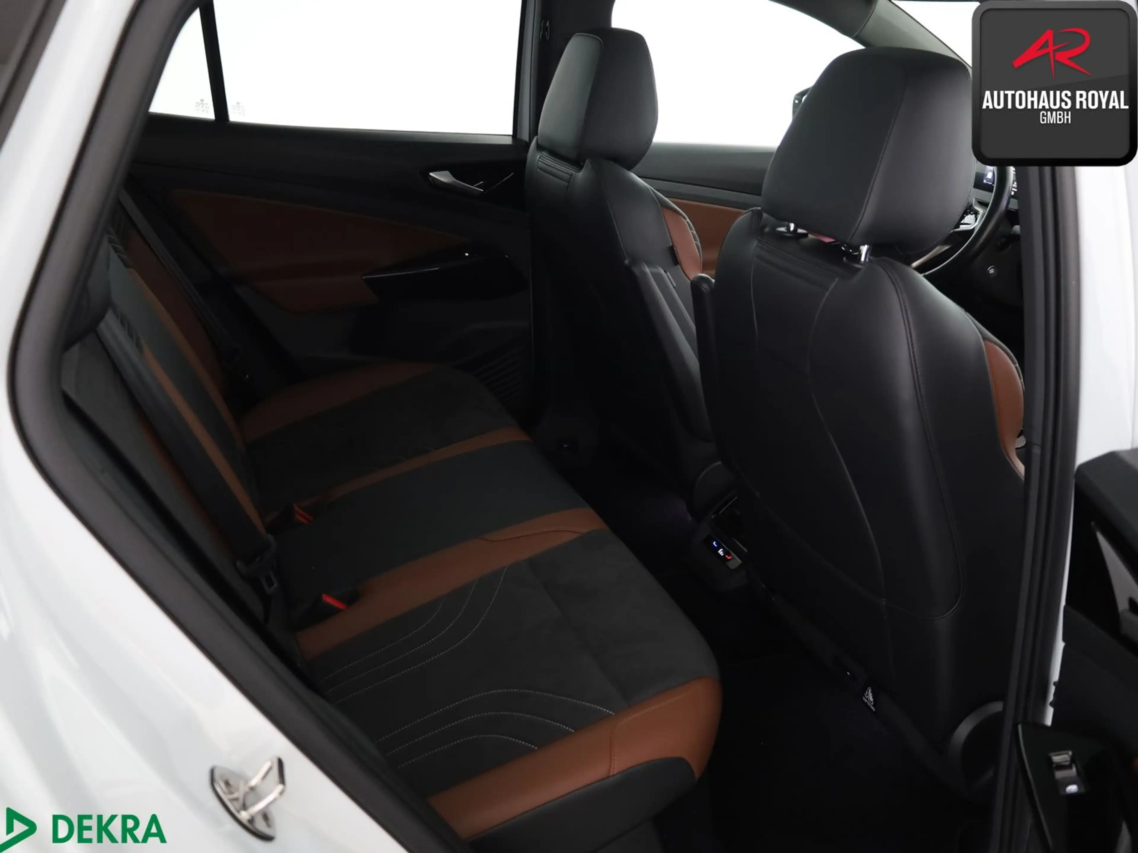 Volkswagen ID.4 PRO PERFORMANCE PANO,HUD,360°,KEYLESS,ACC — photo 12