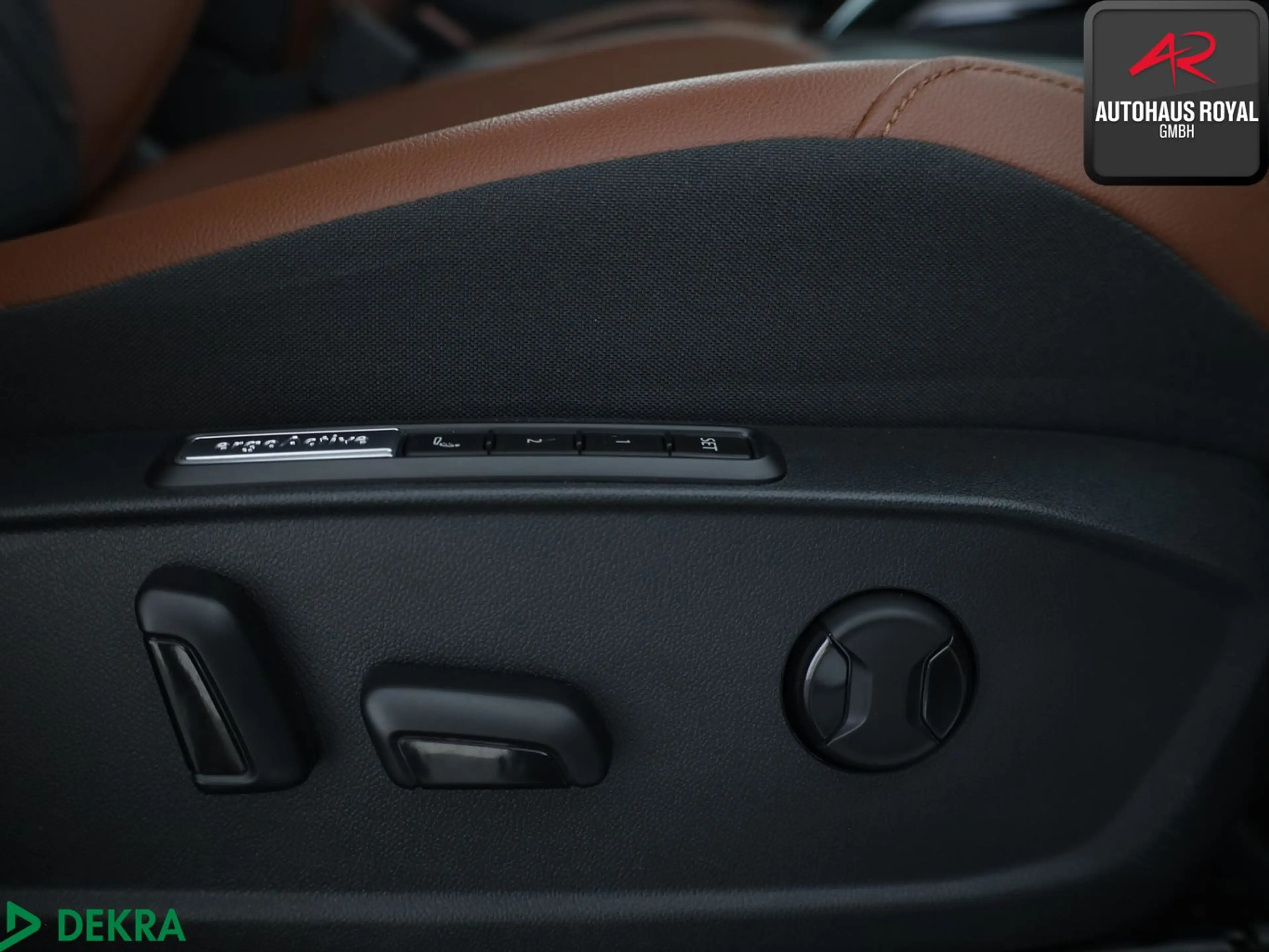 Volkswagen ID.4 PRO PERFORMANCE PANO,HUD,360°,KEYLESS,ACC — photo 11