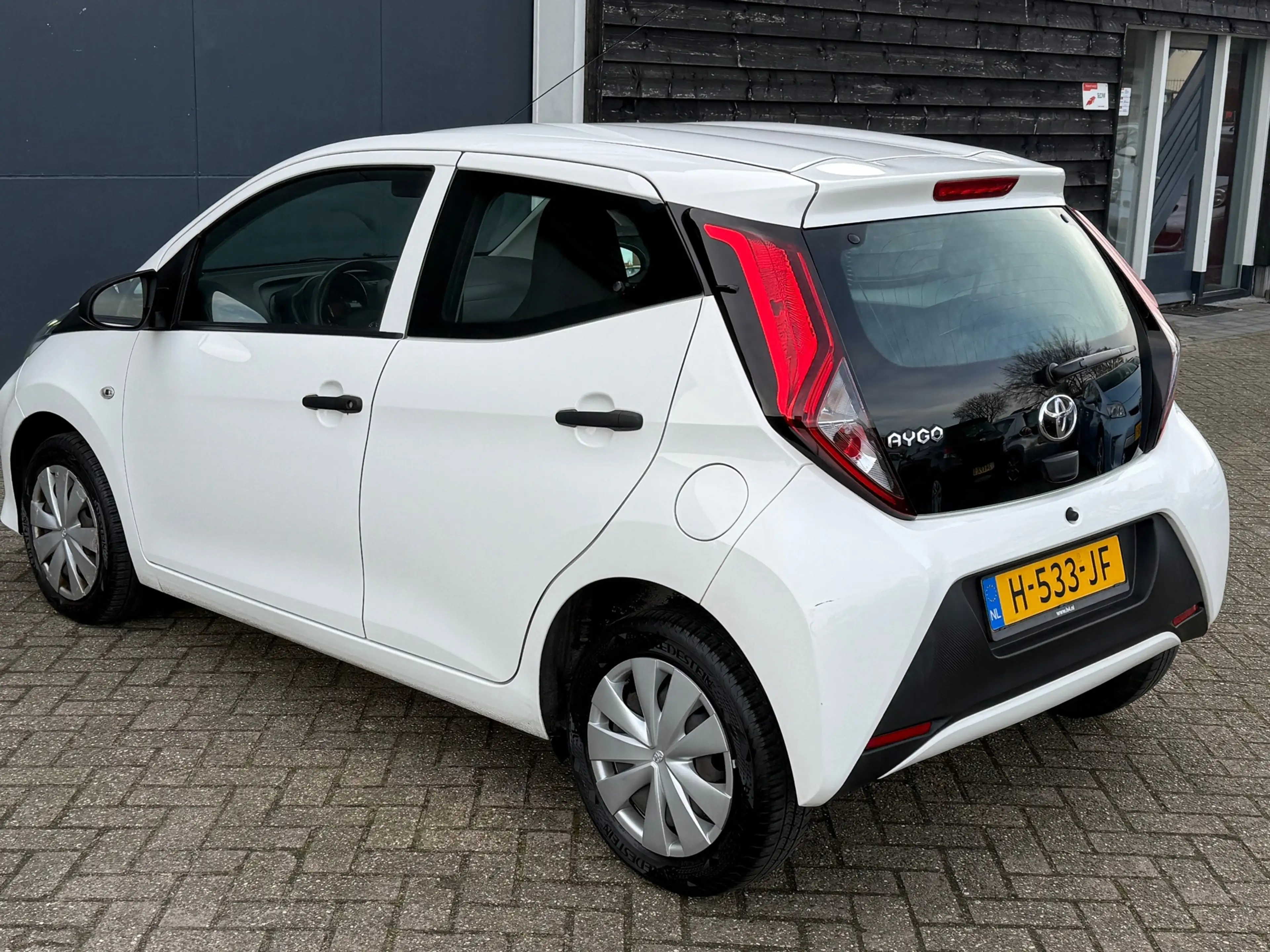 Toyota Aygo 1.0 VVT-i x-fun — photo 9