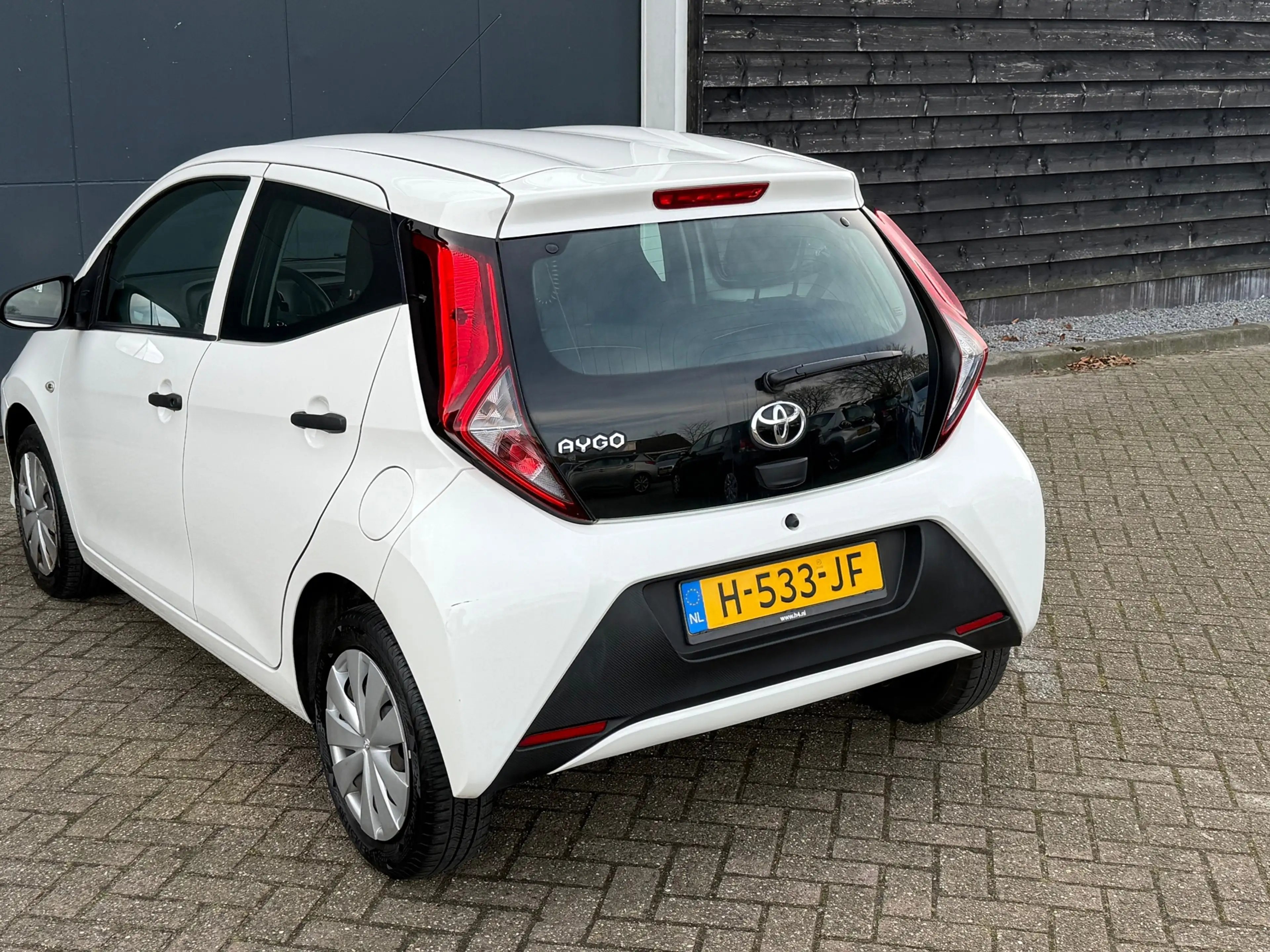 Toyota Aygo 1.0 VVT-i x-fun — photo 7