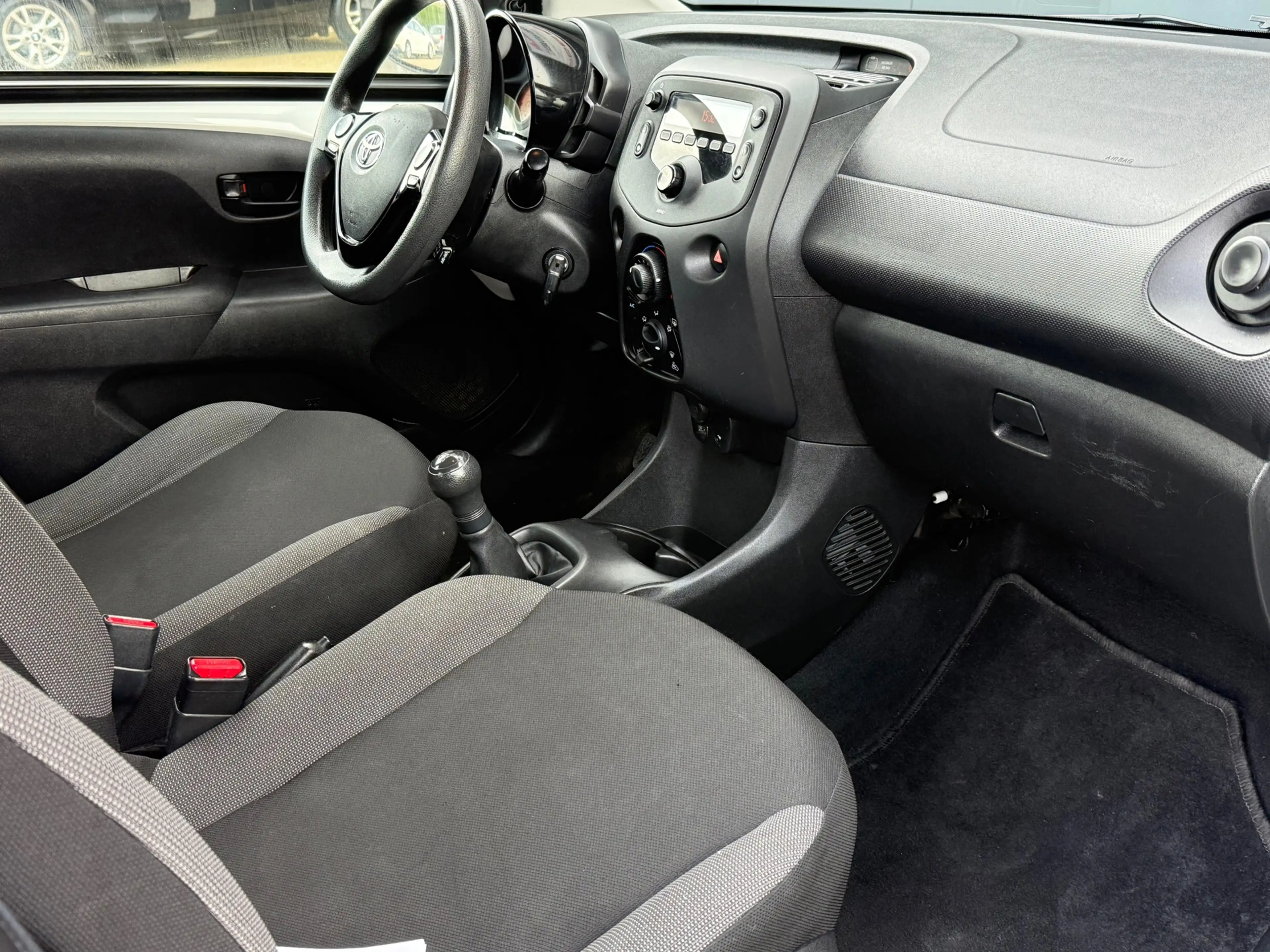 Toyota Aygo 1.0 VVT-i x-fun — photo 12