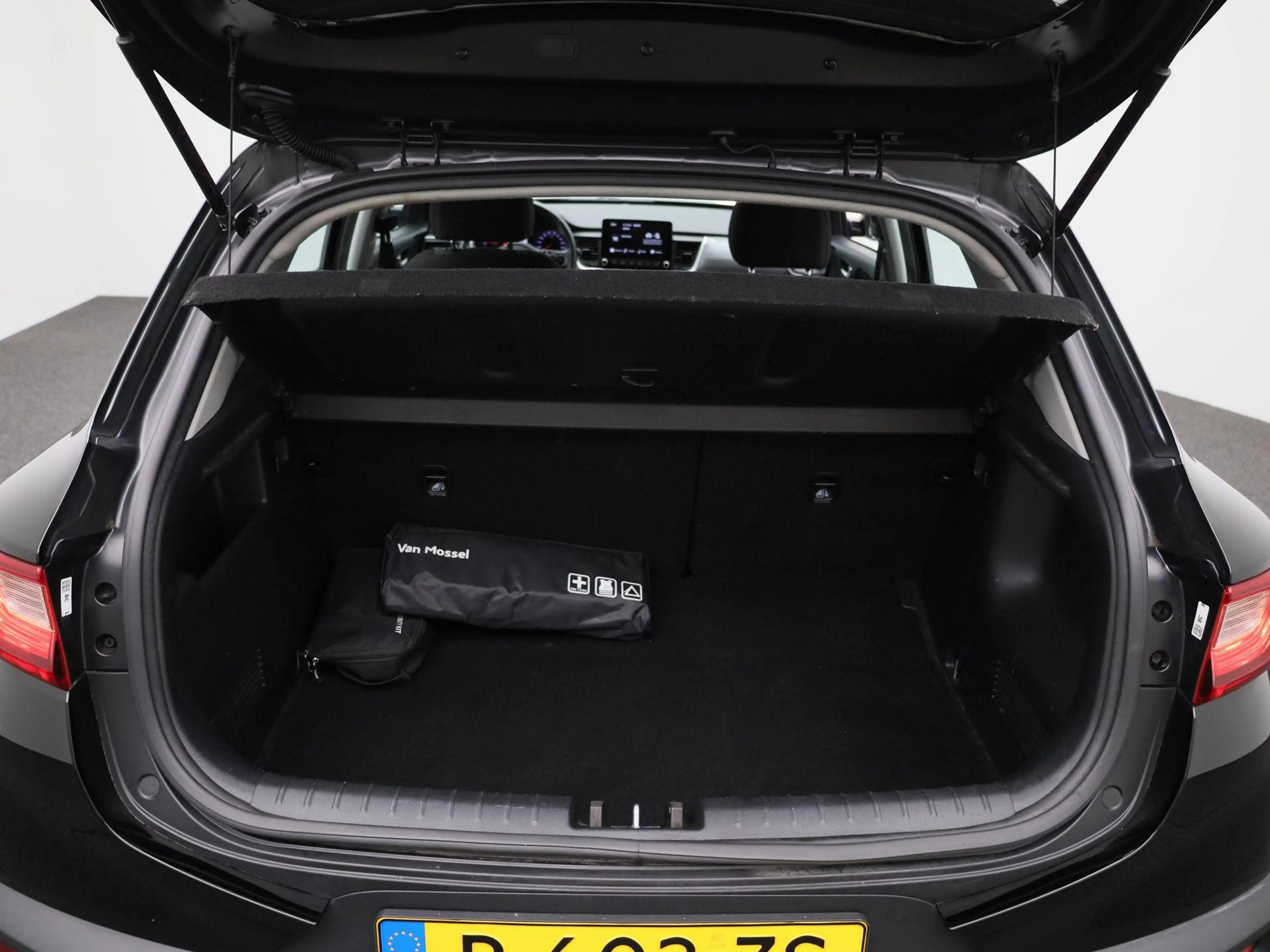 Kia Stonic 1.0 T-GDi MHEV DynamicLine — photo 12