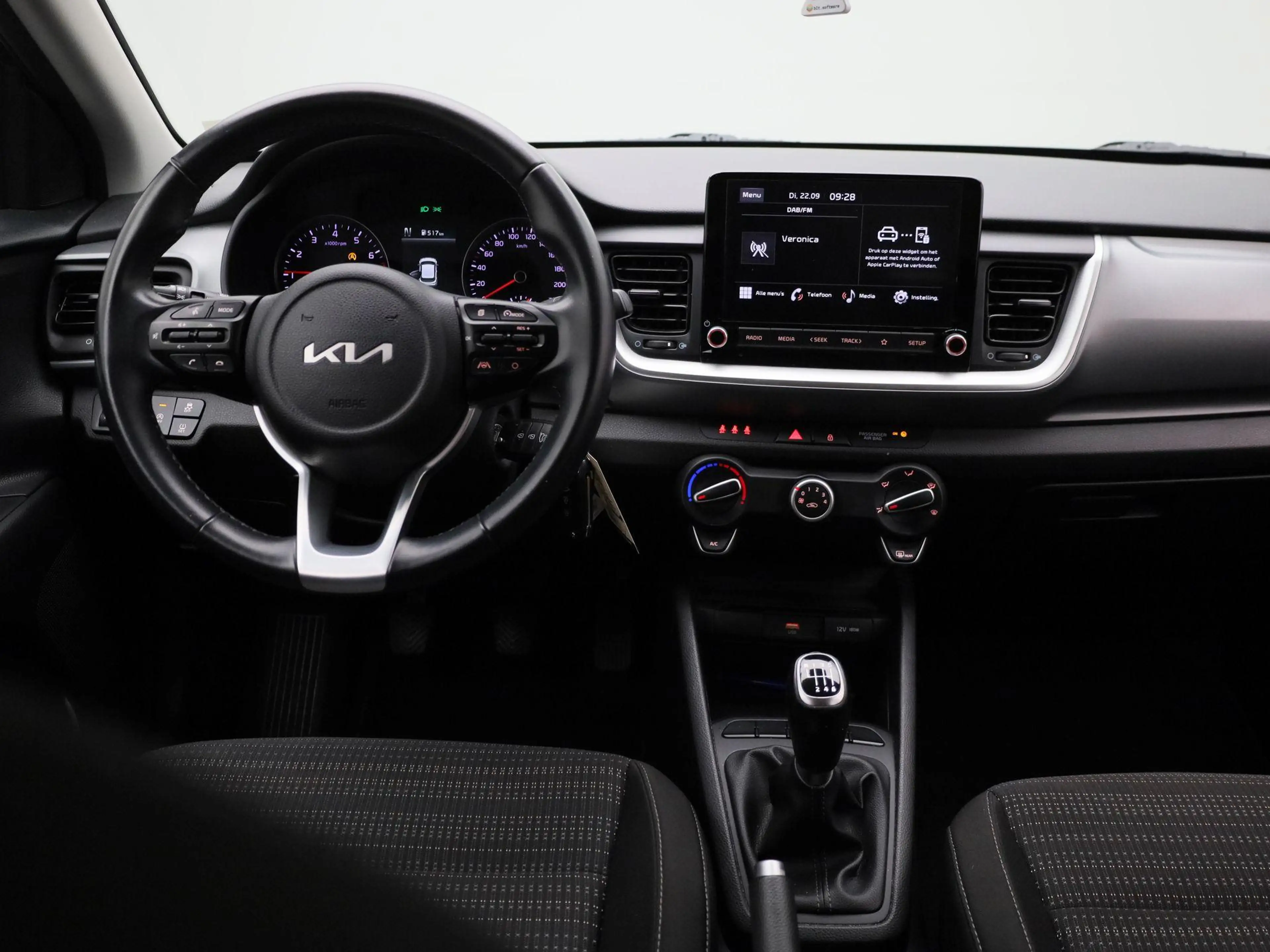 Kia Stonic 1.0 T-GDi MHEV DynamicLine — photo 7