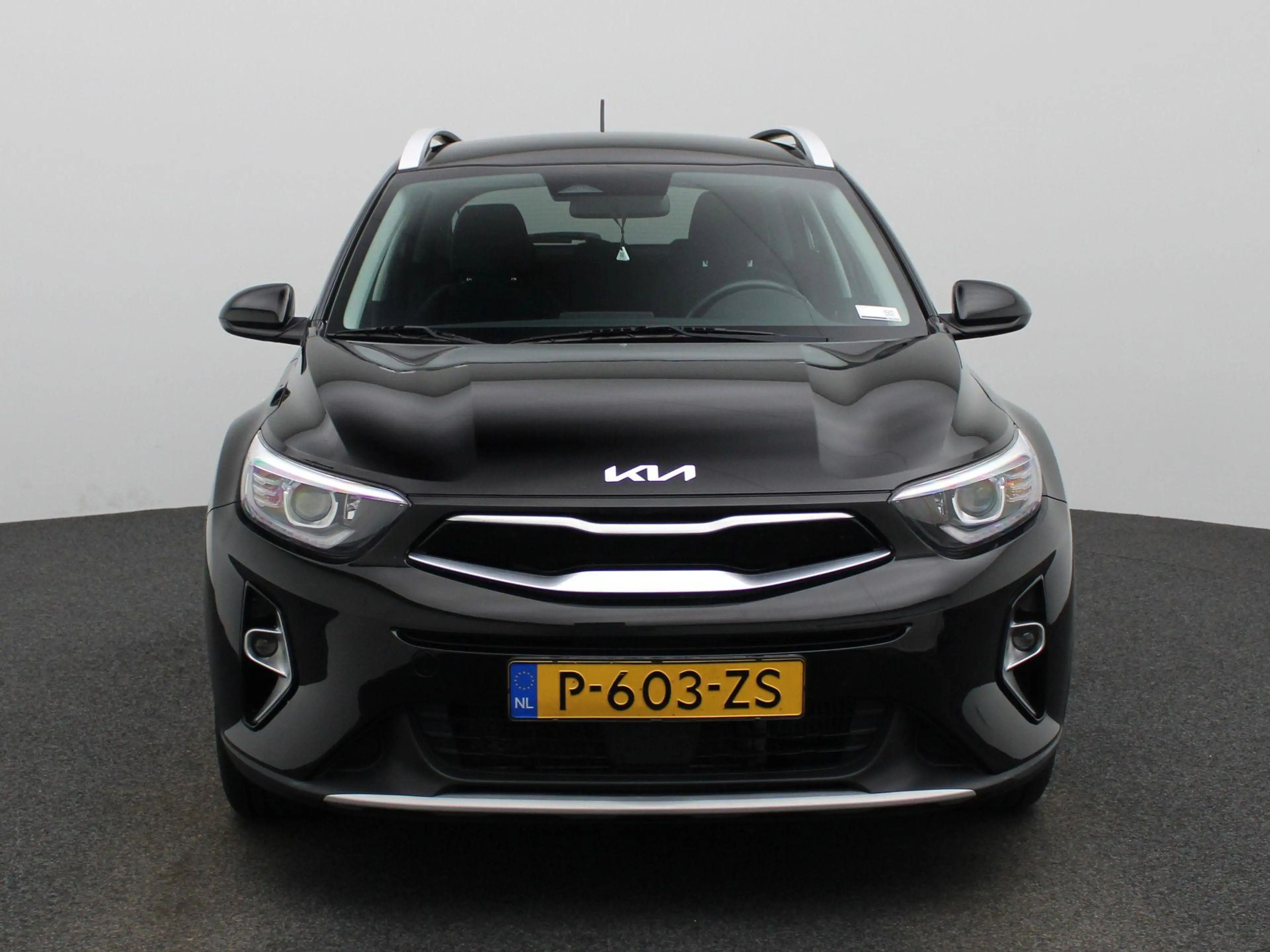 Kia Stonic 1.0 T-GDi MHEV DynamicLine — photo 3