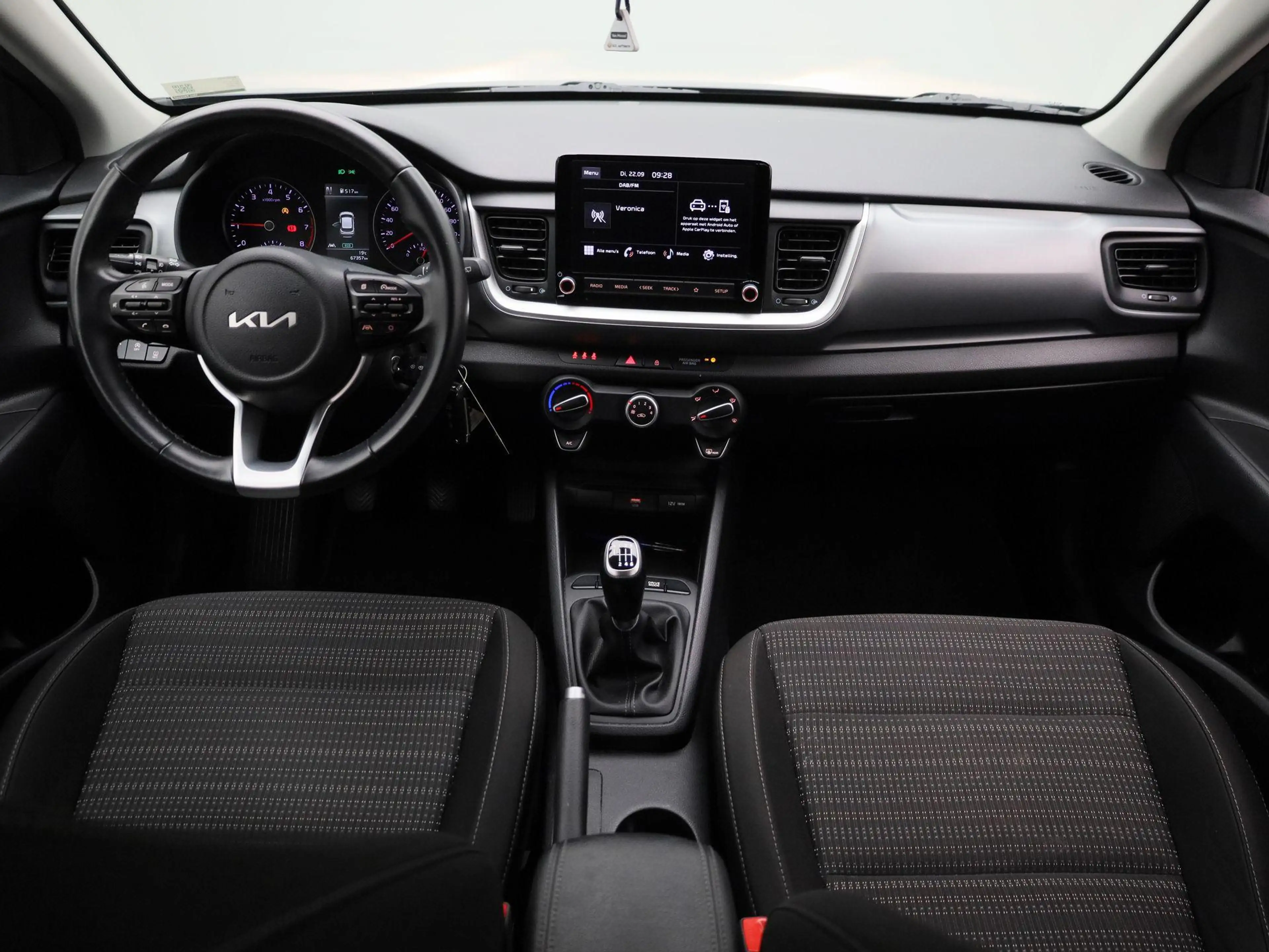Kia Stonic 1.0 T-GDi MHEV DynamicLine — photo 8