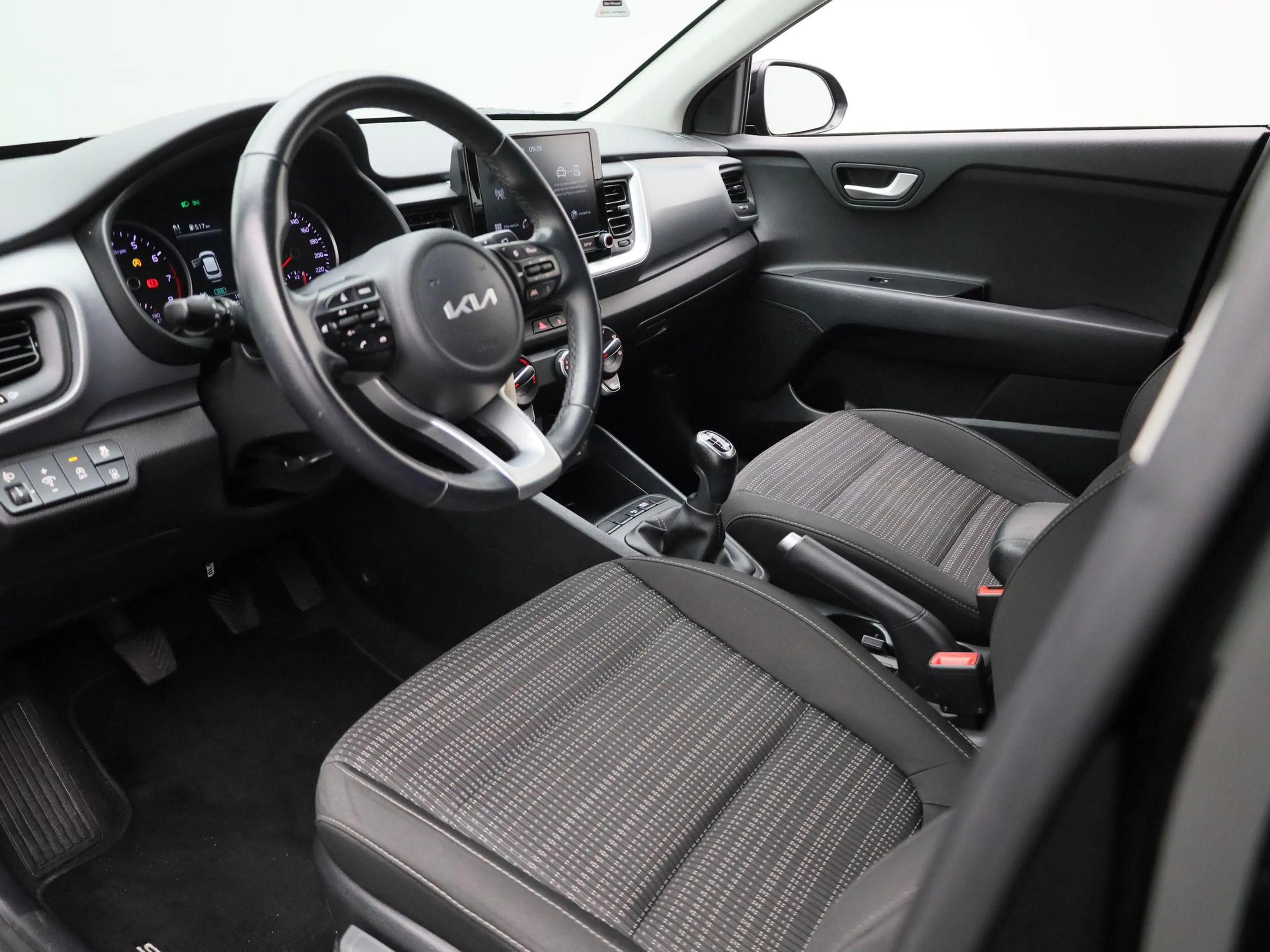 Kia Stonic 1.0 T-GDi MHEV DynamicLine — photo 15