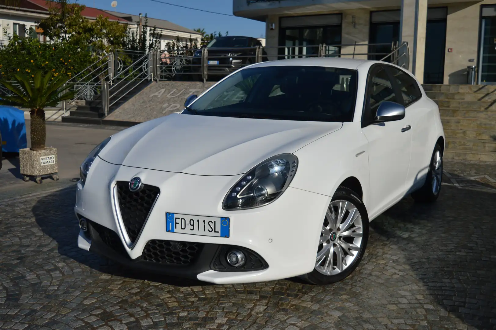 Alfa Romeo Giulietta 1.6 jtdm 120Cv tct Super - automatica Bianco - 1
