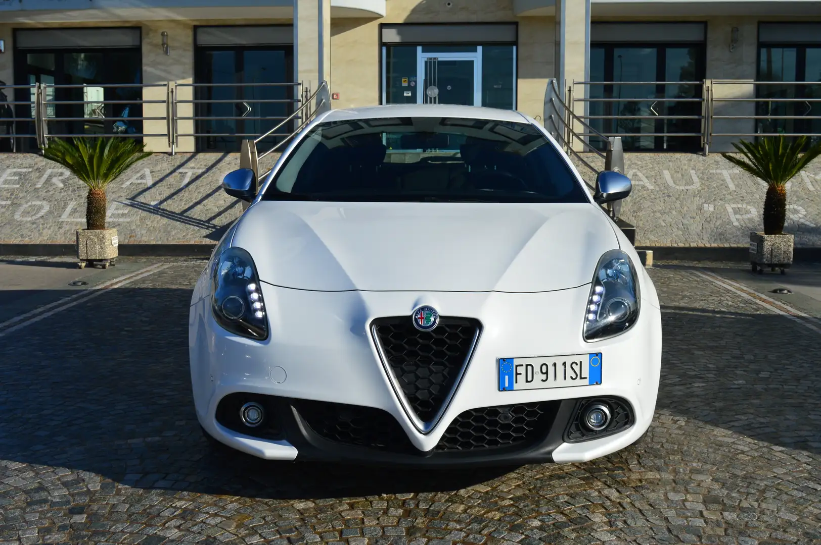 Alfa Romeo Giulietta 1.6 jtdm 120Cv tct Super - automatica Bianco - 2