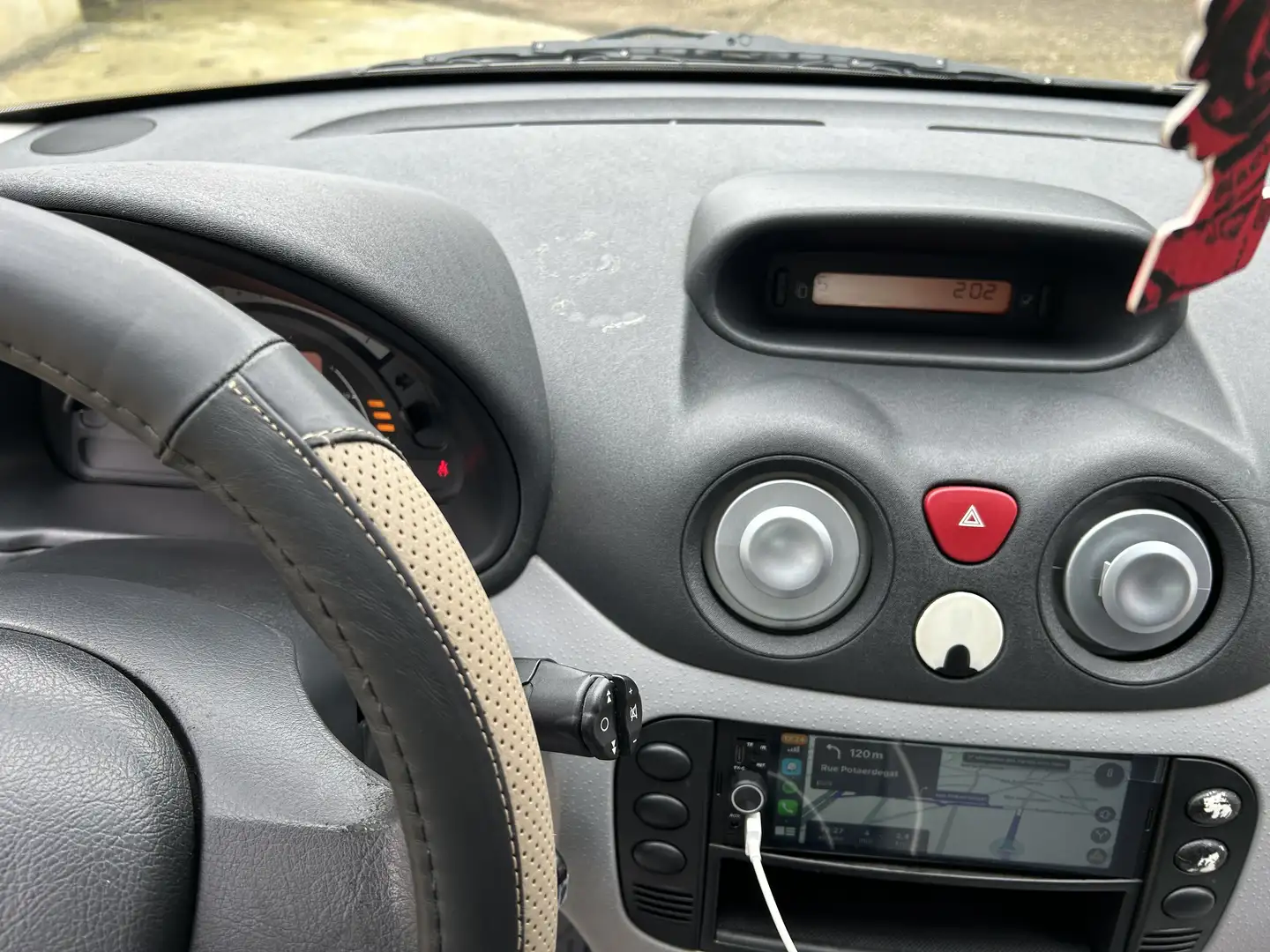 Citroen C3 1.4i SX Grijs - 2