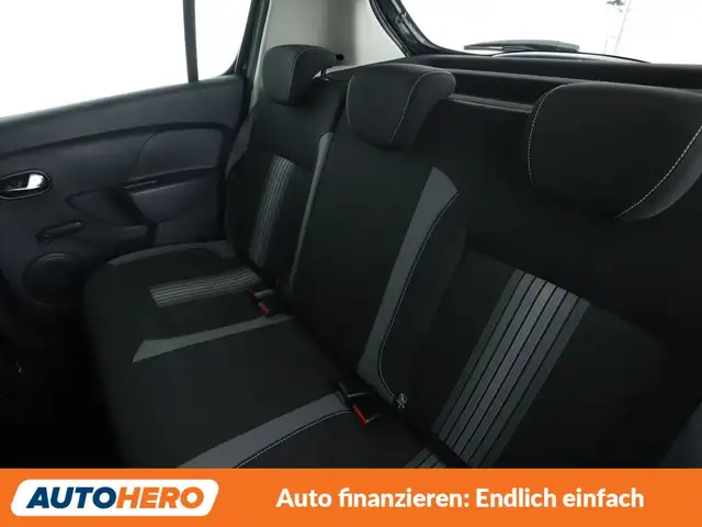 Dacia Sandero view 14