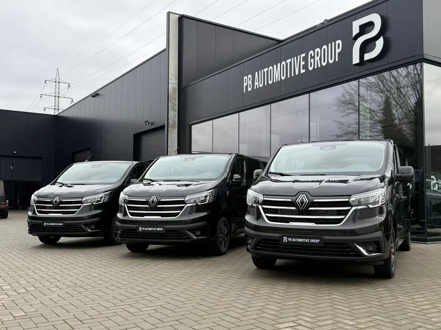 Renault Trafic DC-170pk-9Traps auto-Zetelver-laadvl-2xschuif Zwart - 1