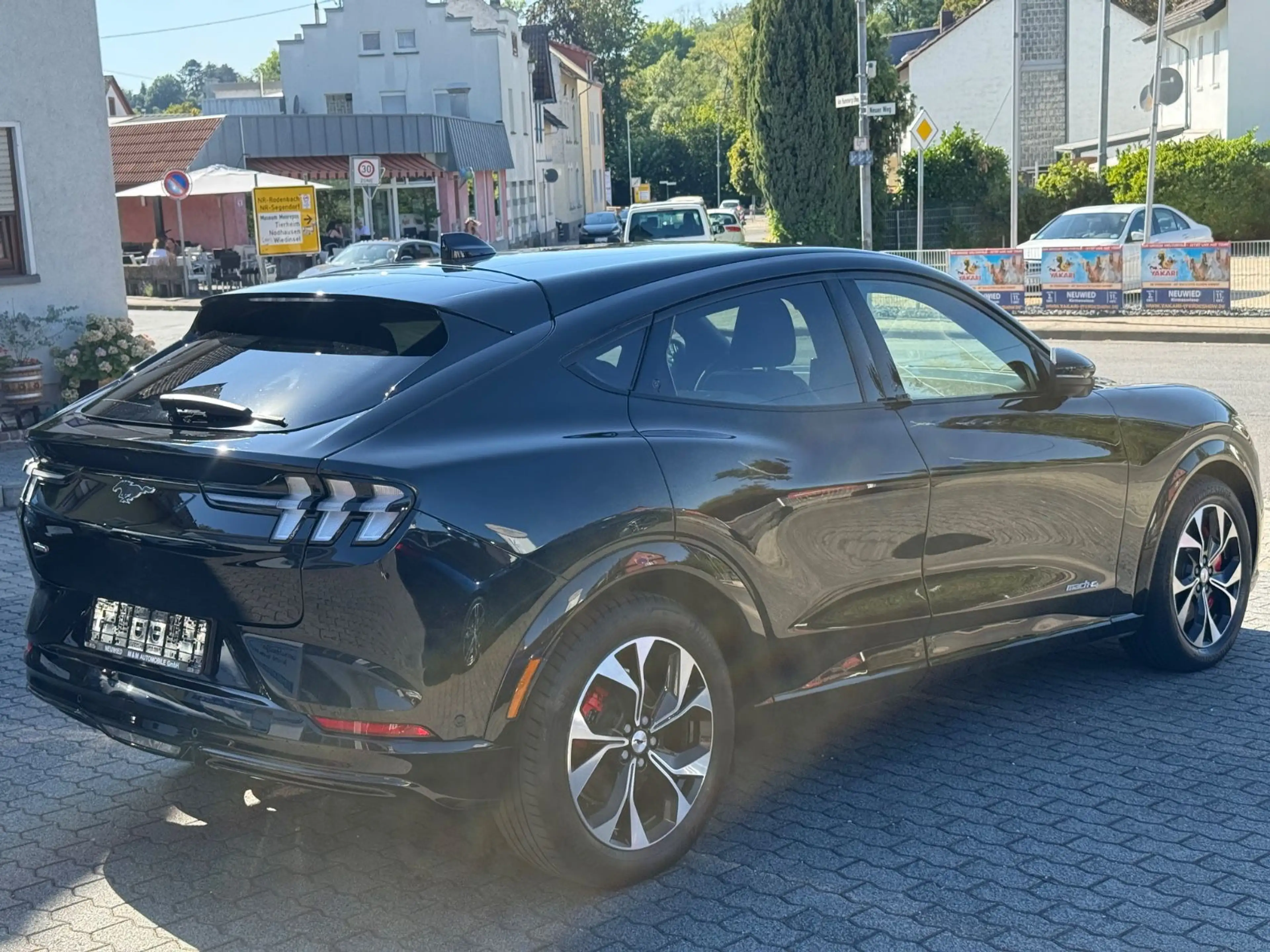 Ford Mustang Mach-E AWD Deusch B&O Pano 1-Hand MwSt — photo 11