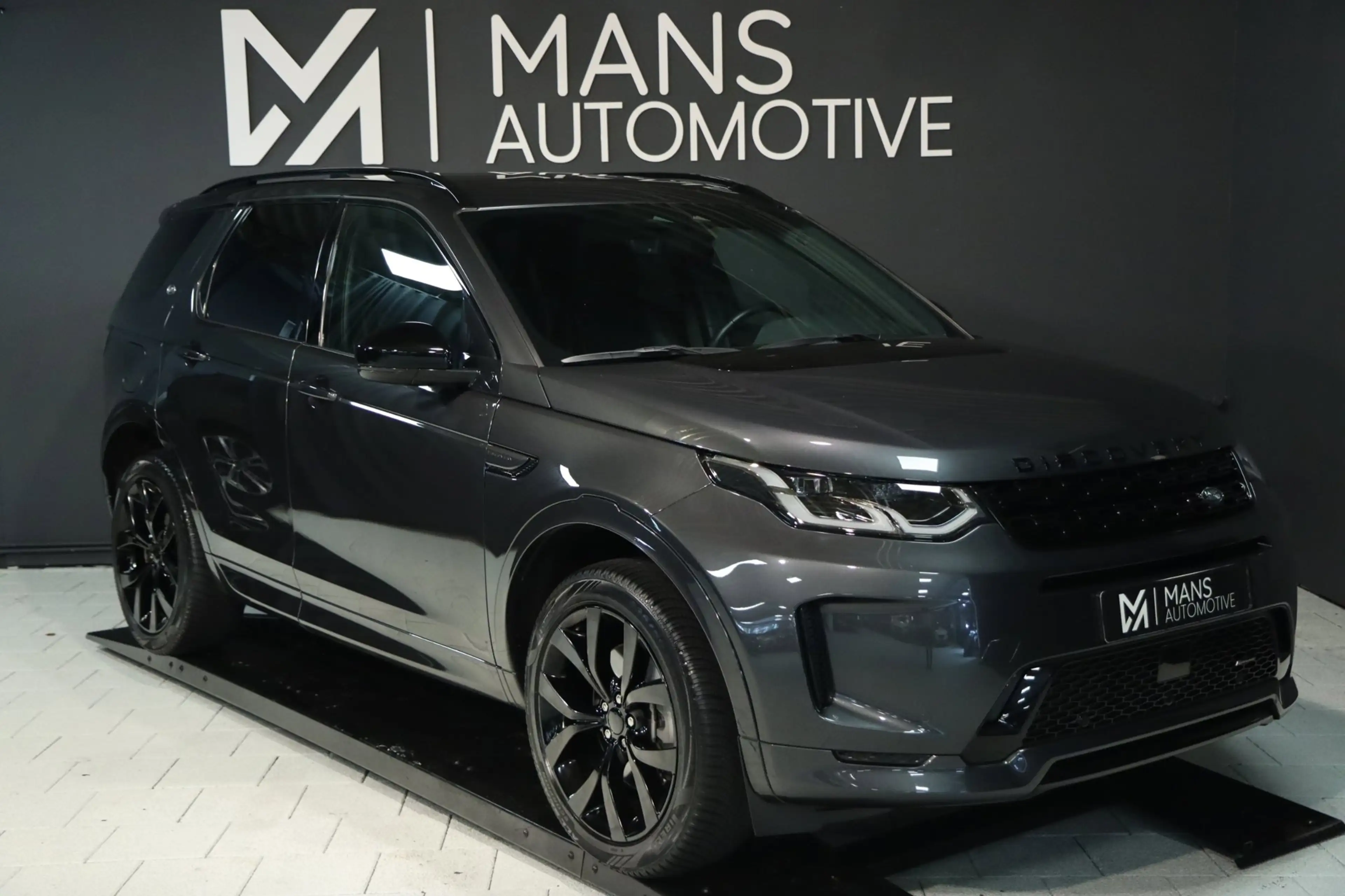 Land Rover Discovery Sport P300e 1.5 R-Dynamic SE / PANO / MEMORY / ACC / MER — photo 36