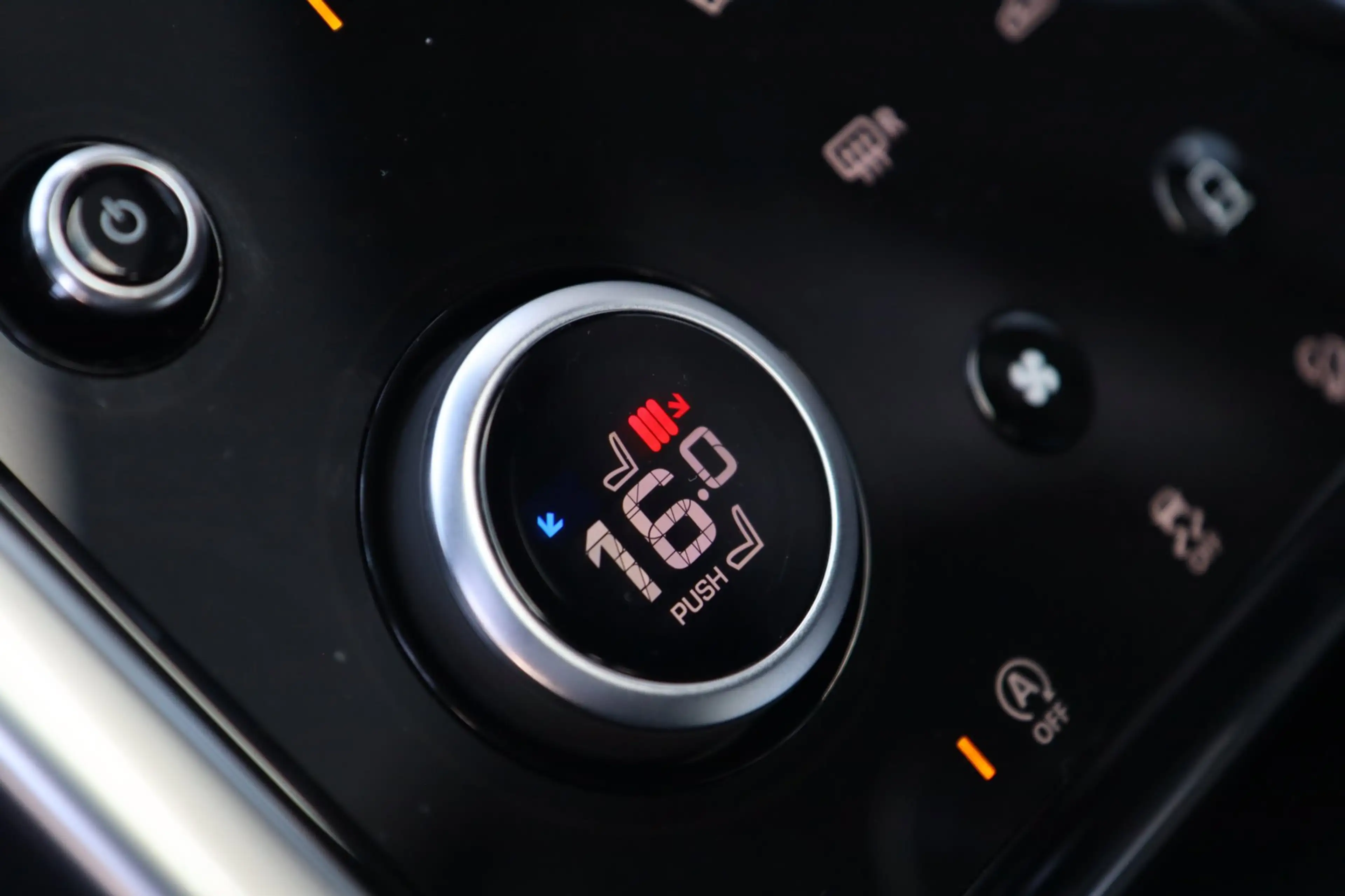 Land Rover Discovery Sport P300e 1.5 R-Dynamic SE / PANO / MEMORY / ACC / MER — photo 13