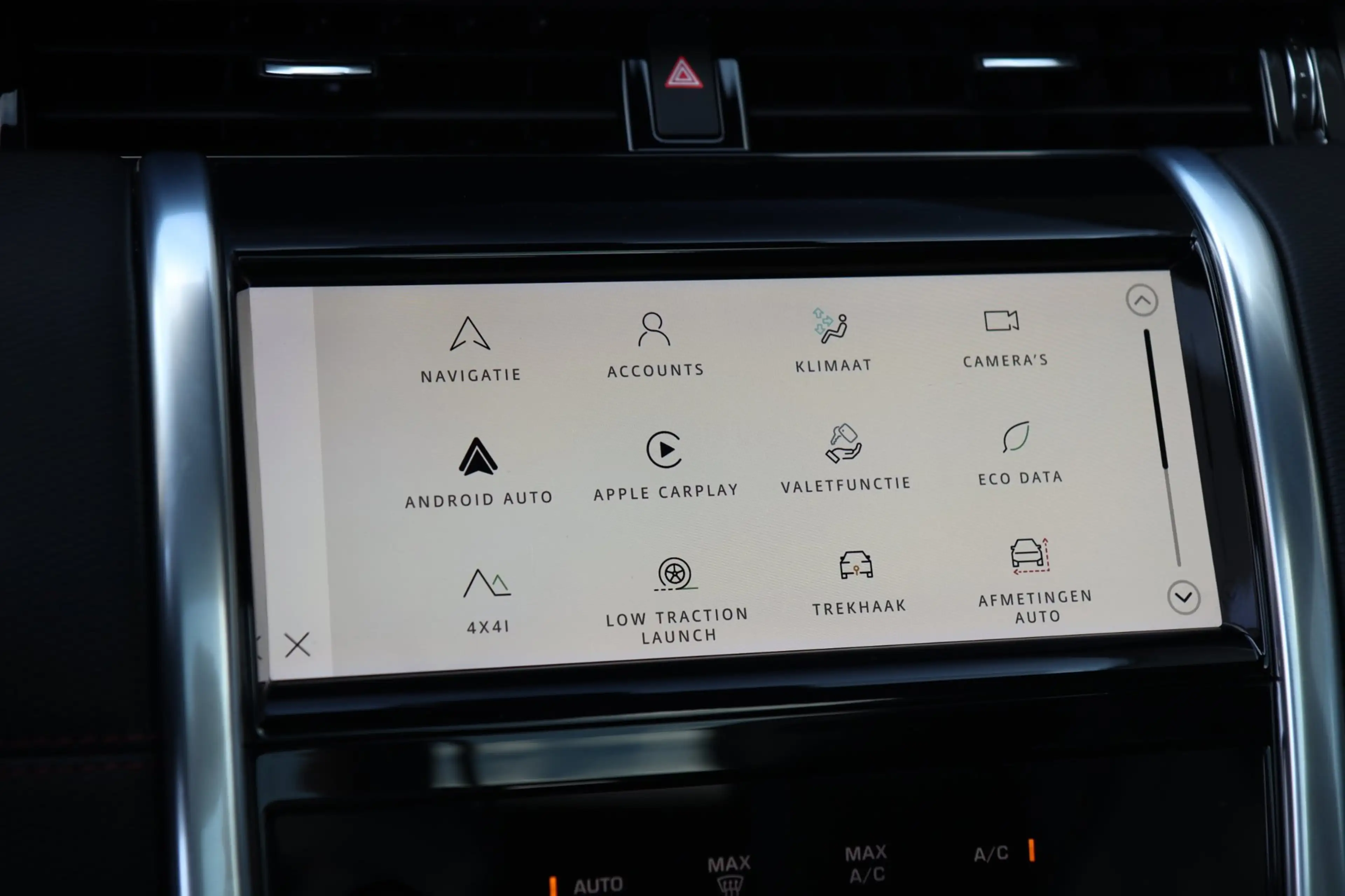 Land Rover Discovery Sport P300e 1.5 R-Dynamic SE / PANO / MEMORY / ACC / MER — photo 18
