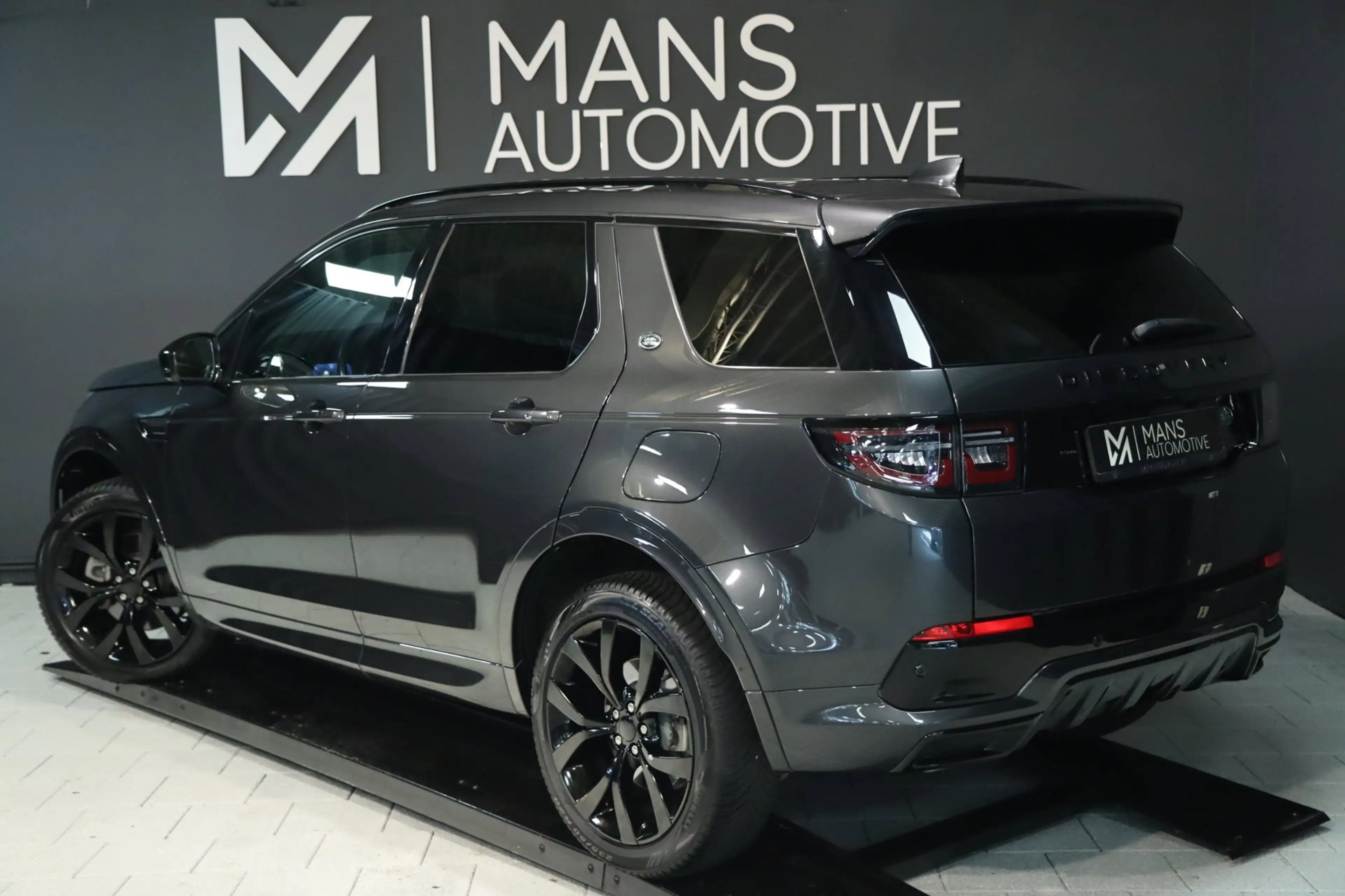 Land Rover Discovery Sport P300e 1.5 R-Dynamic SE / PANO / MEMORY / ACC / MER — photo 5