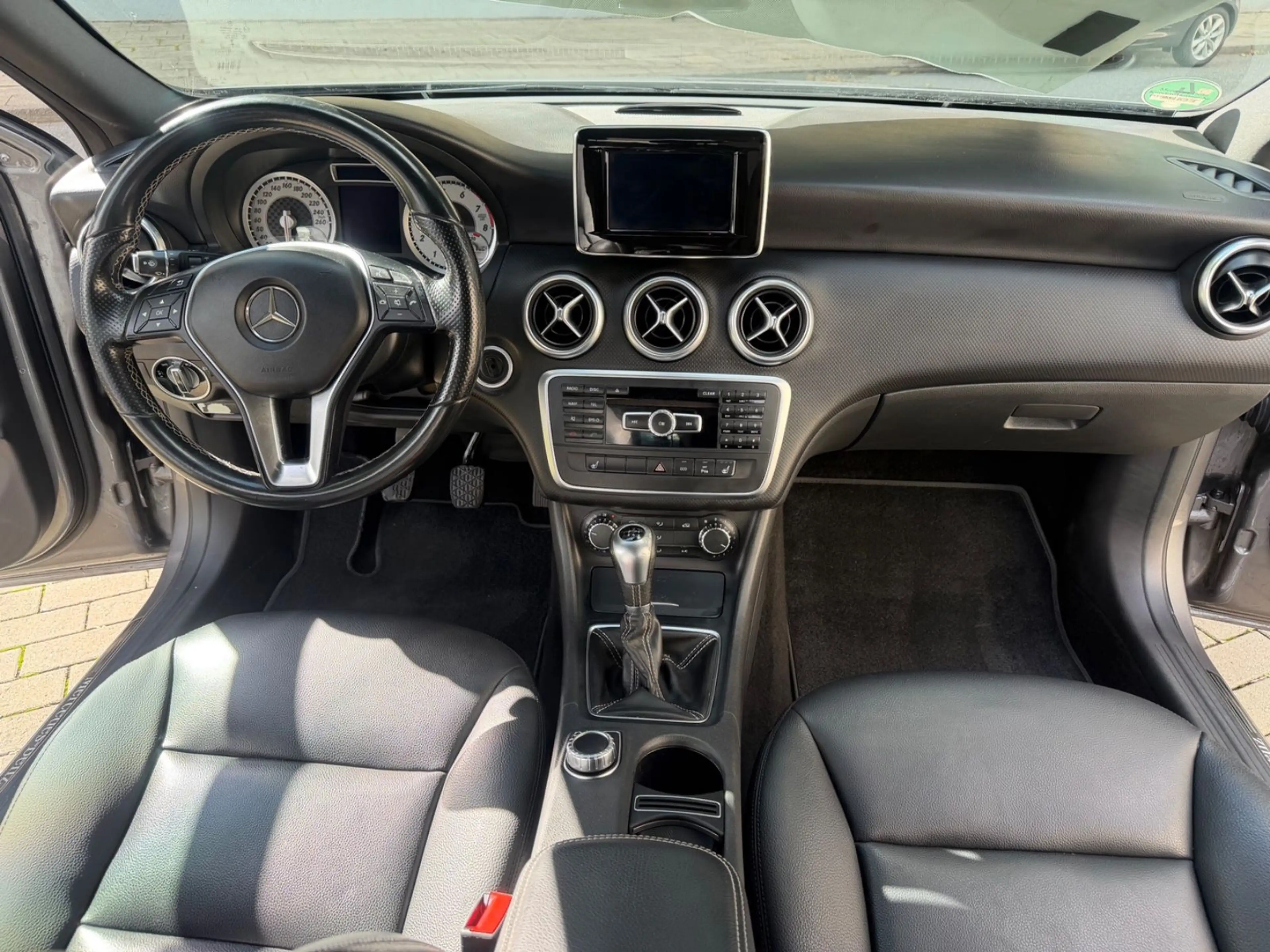 Mercedes-Benz A 180 *EURO 6*PDC*SHZ*VOLLLEDER* — photo 11