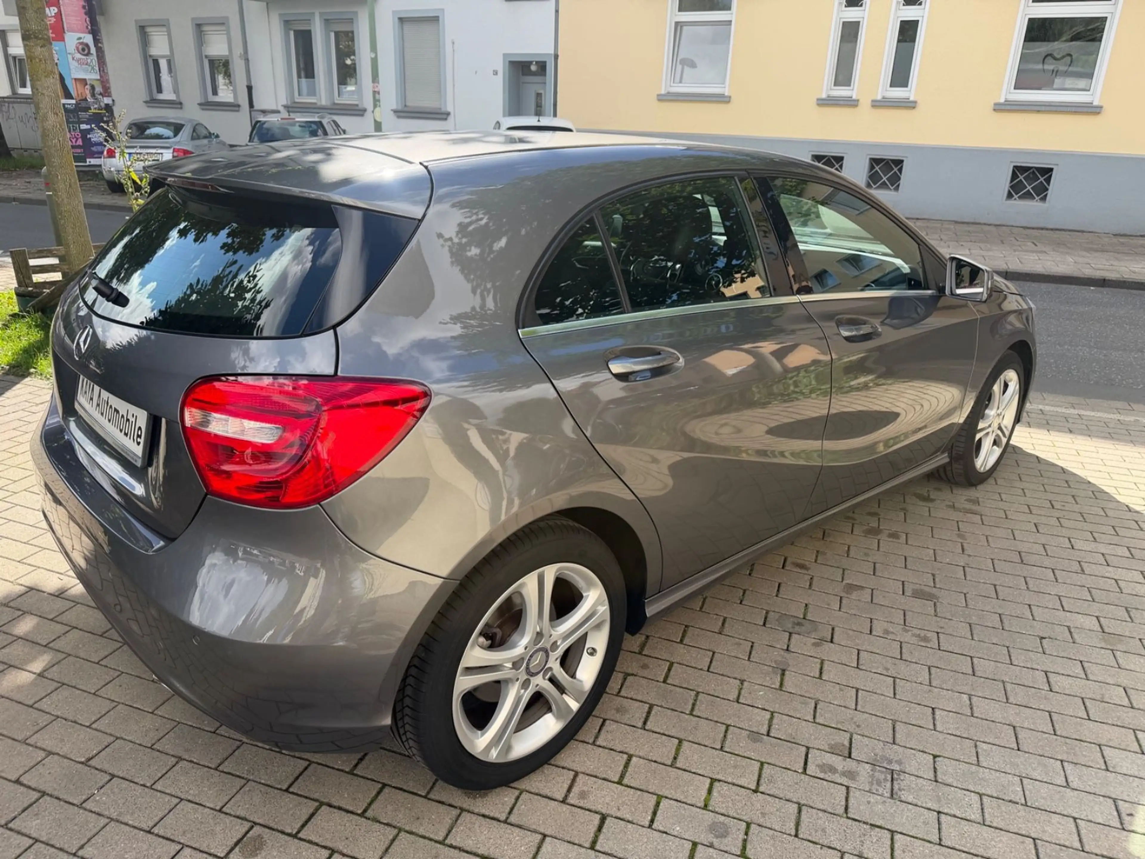 Mercedes-Benz A 180 *EURO 6*PDC*SHZ*VOLLLEDER* — photo 4