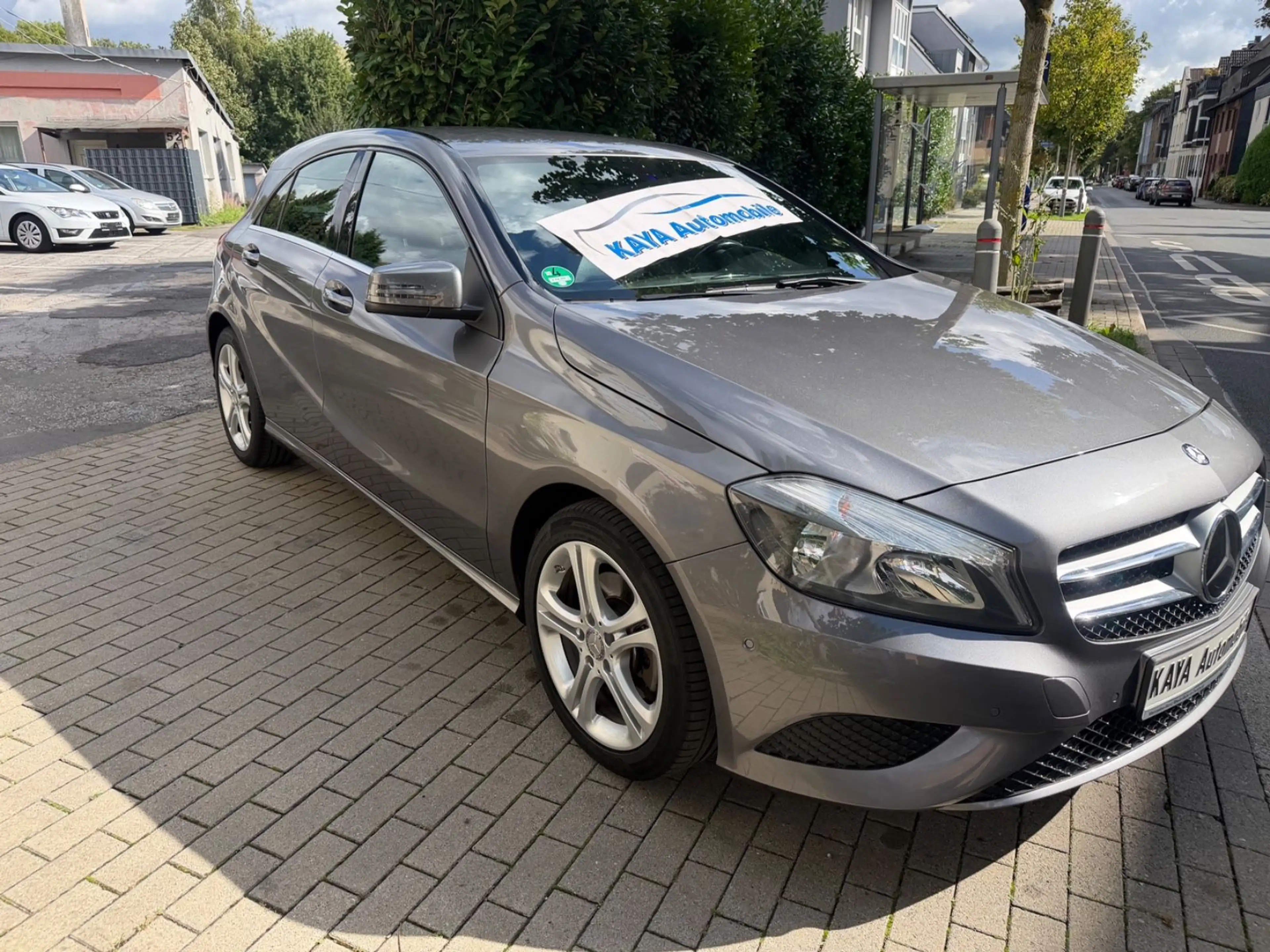 Mercedes-Benz A 180 *EURO 6*PDC*SHZ*VOLLLEDER*
