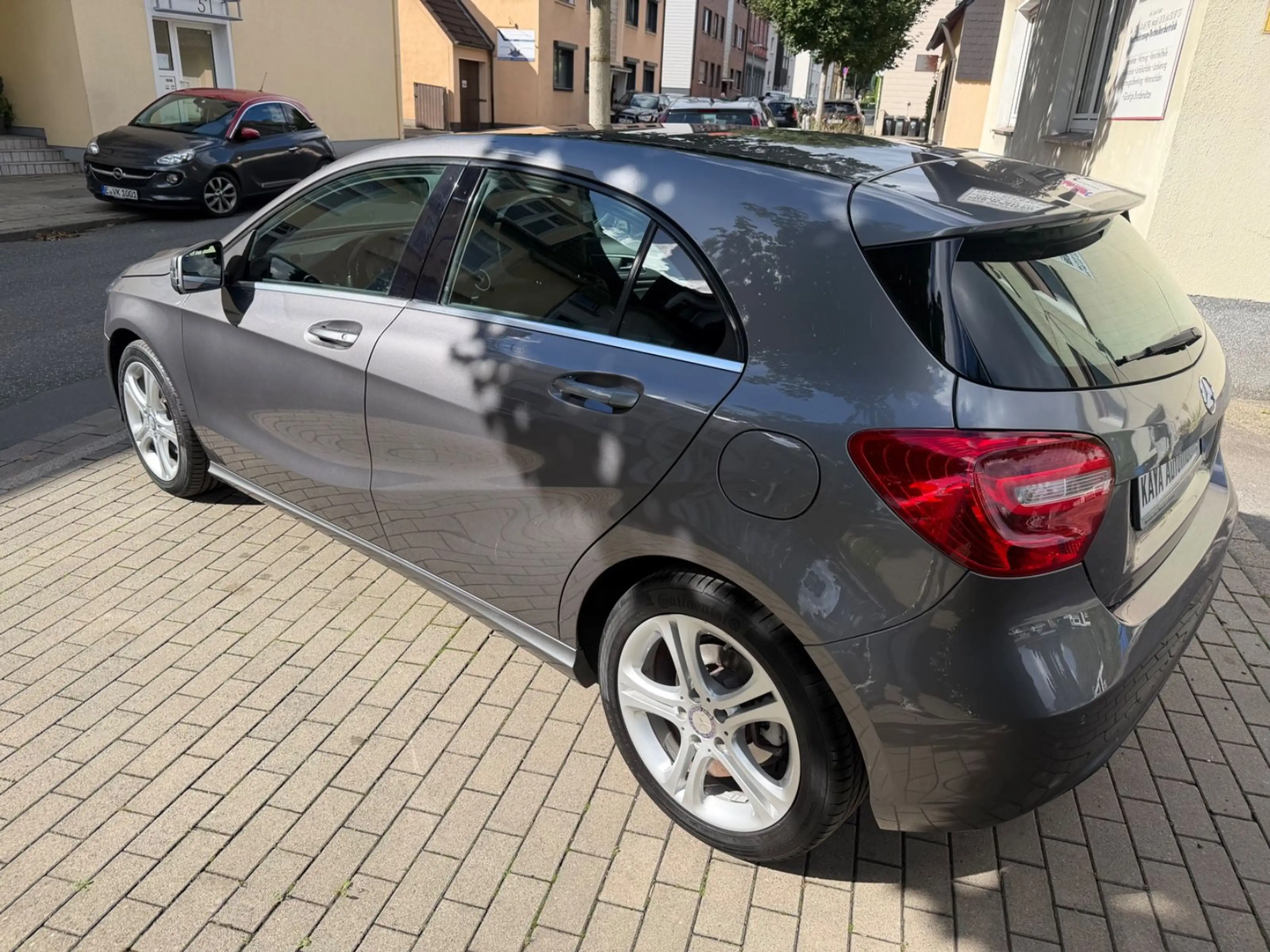 Mercedes-Benz A 180 *EURO 6*PDC*SHZ*VOLLLEDER* — photo 6