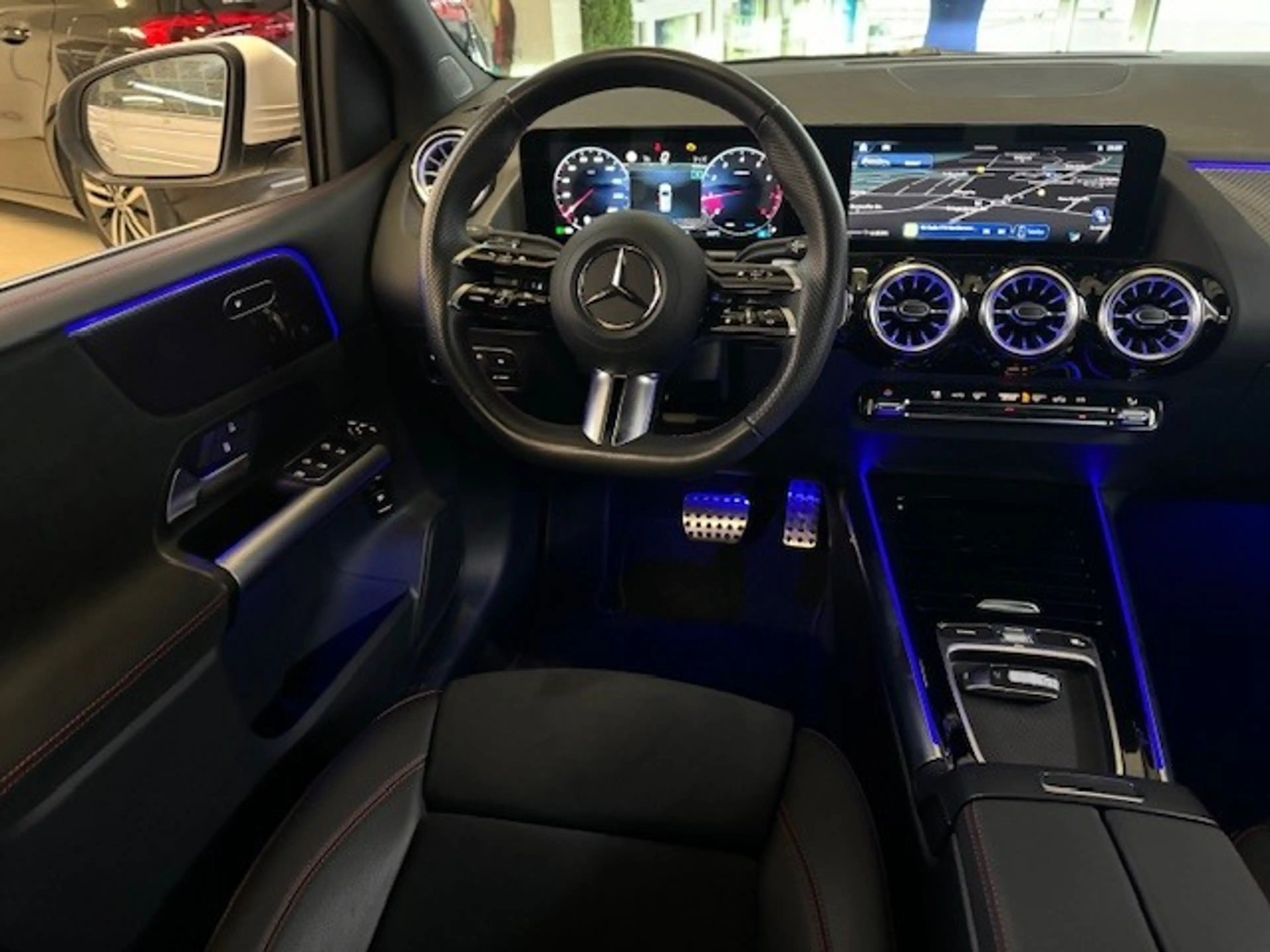 Mercedes-Benz B 220 d AMG Line Premium+AHK+Winter-Paket+8xAluräder+Ko — photo 6