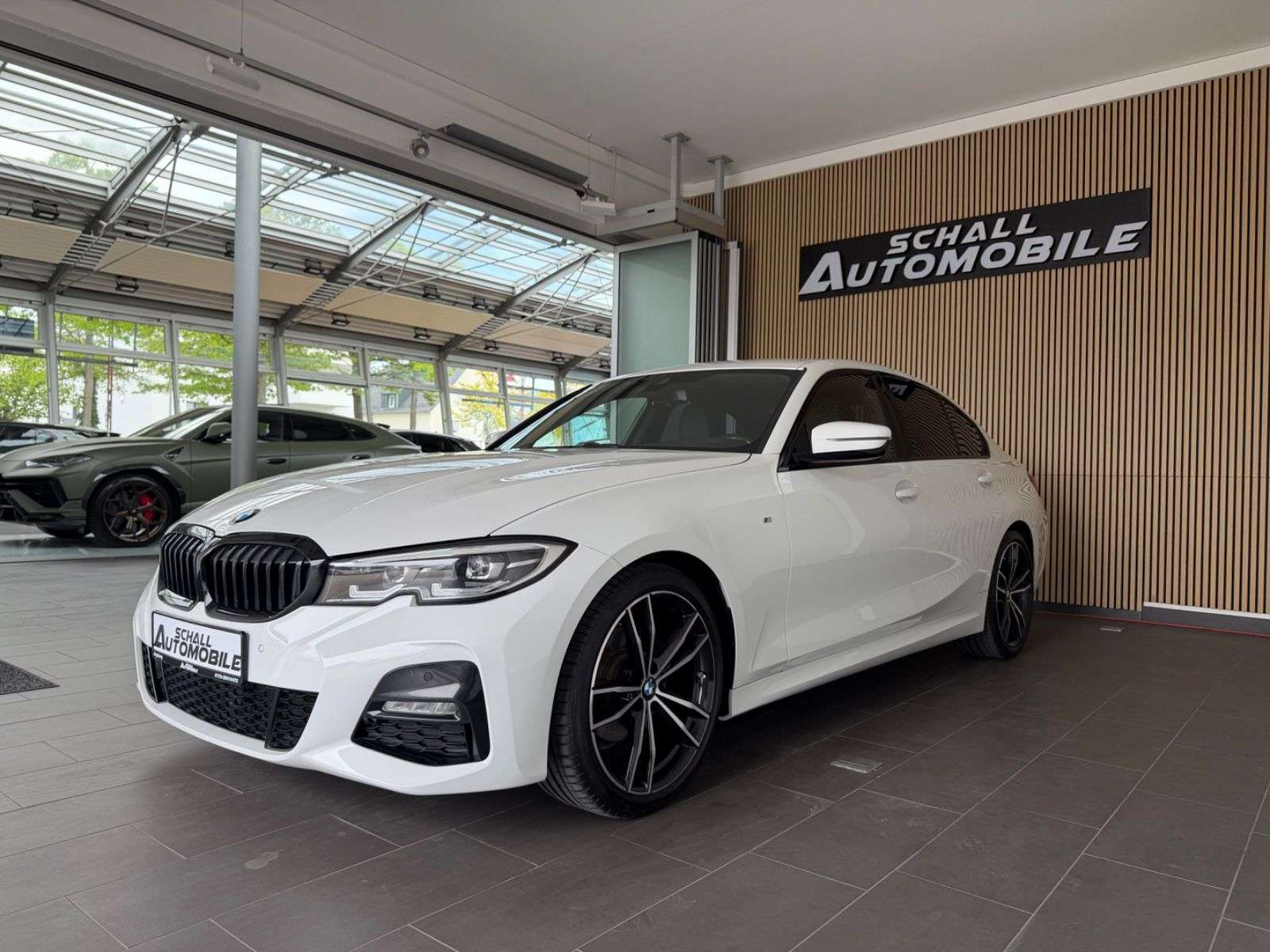 Second hand Bmw 3 Series 320