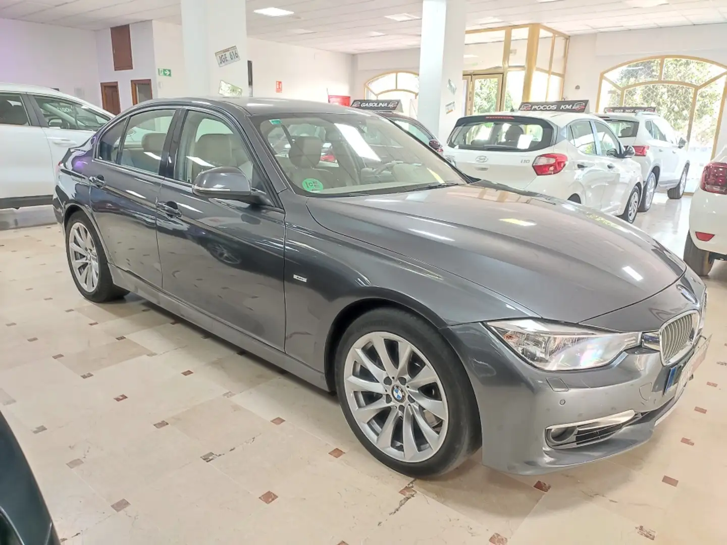 BMW 335 335i Gris - 2