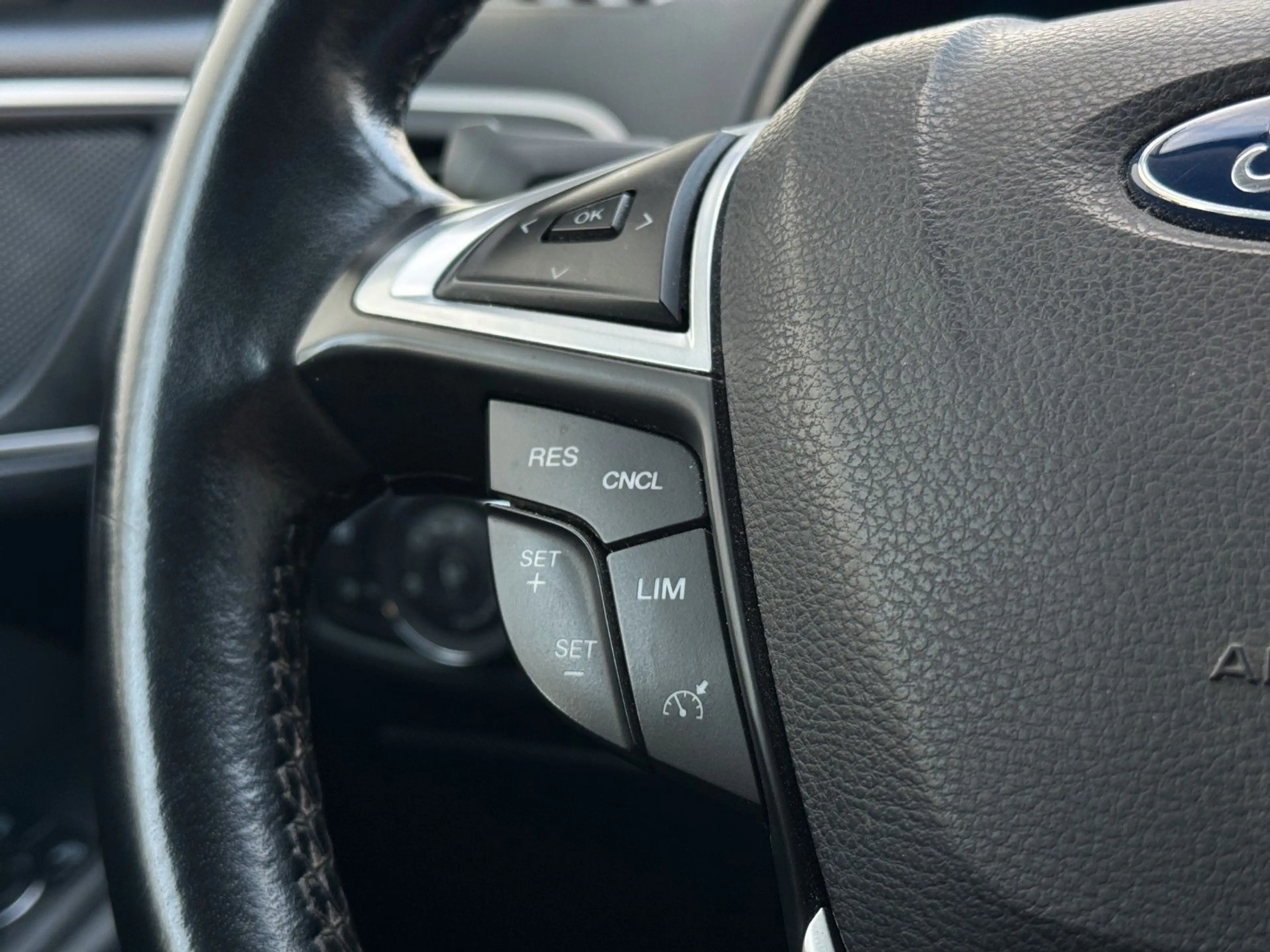 Ford S-Max 1.5 EcoBoost Business 7-Sitzer|Kamera|PDC — photo 15