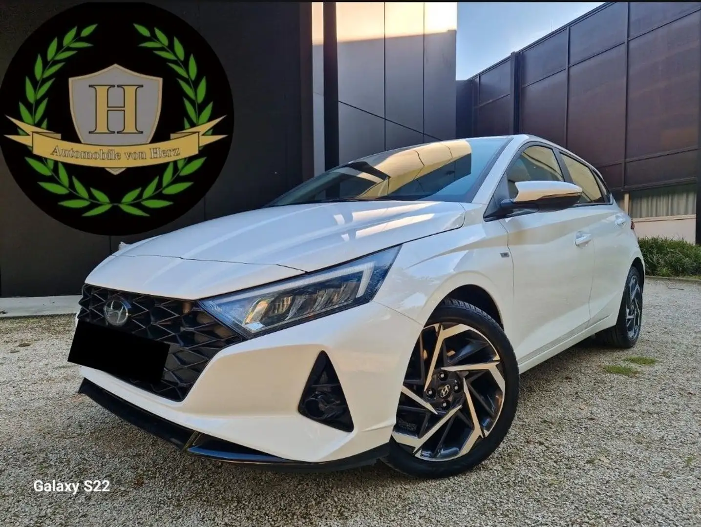Hyundai i20 Intro Edition SH CarPlay Kamera LED Weiß - 1