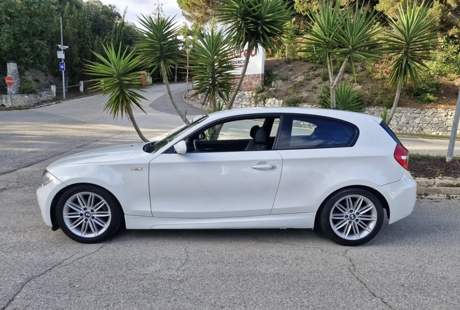 BMW 118 118d Blanc - 2