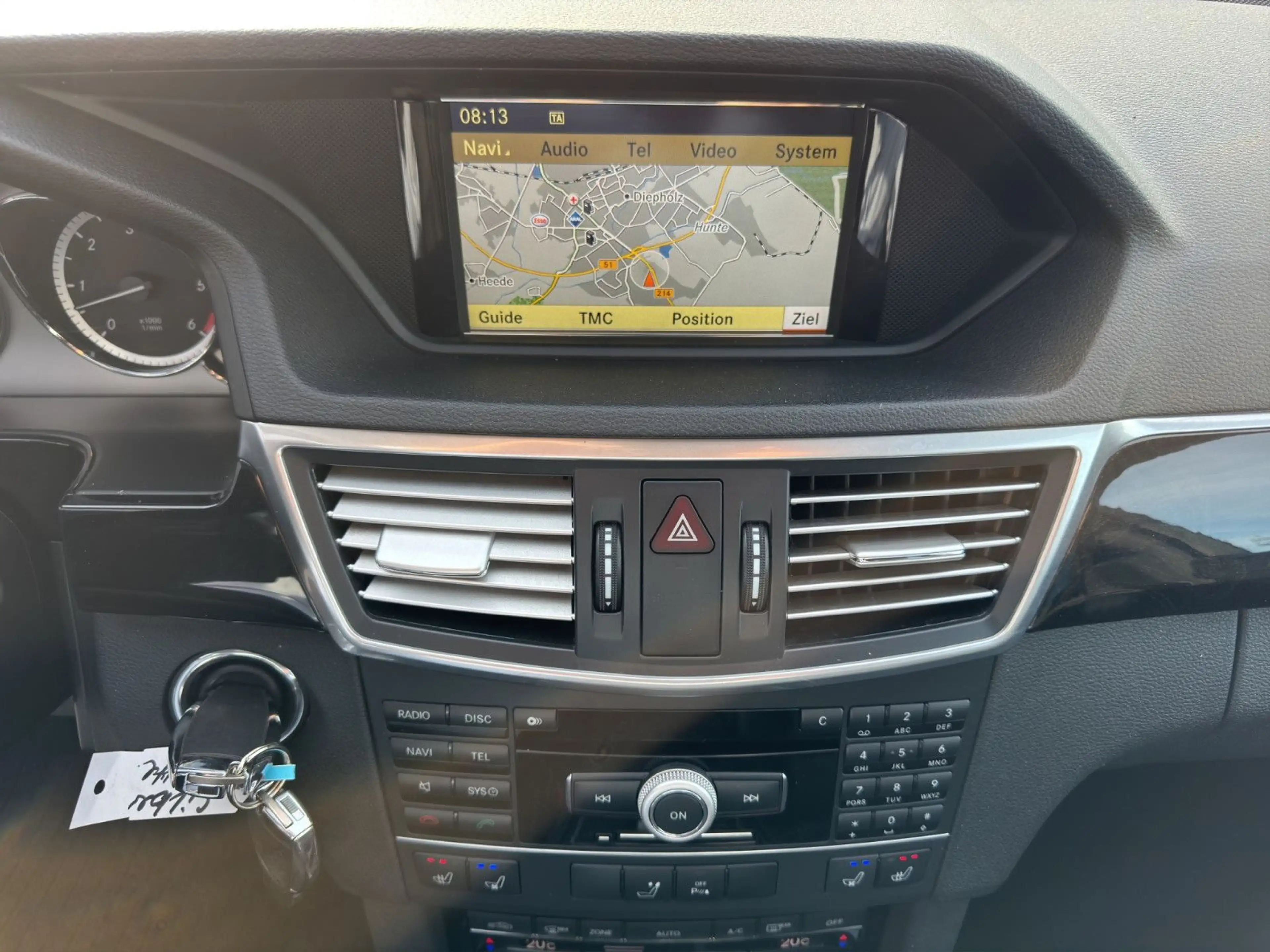 Mercedes-Benz E 350 T CDI AMG *DIST*AIR*GSHD*AHK* — photo 13